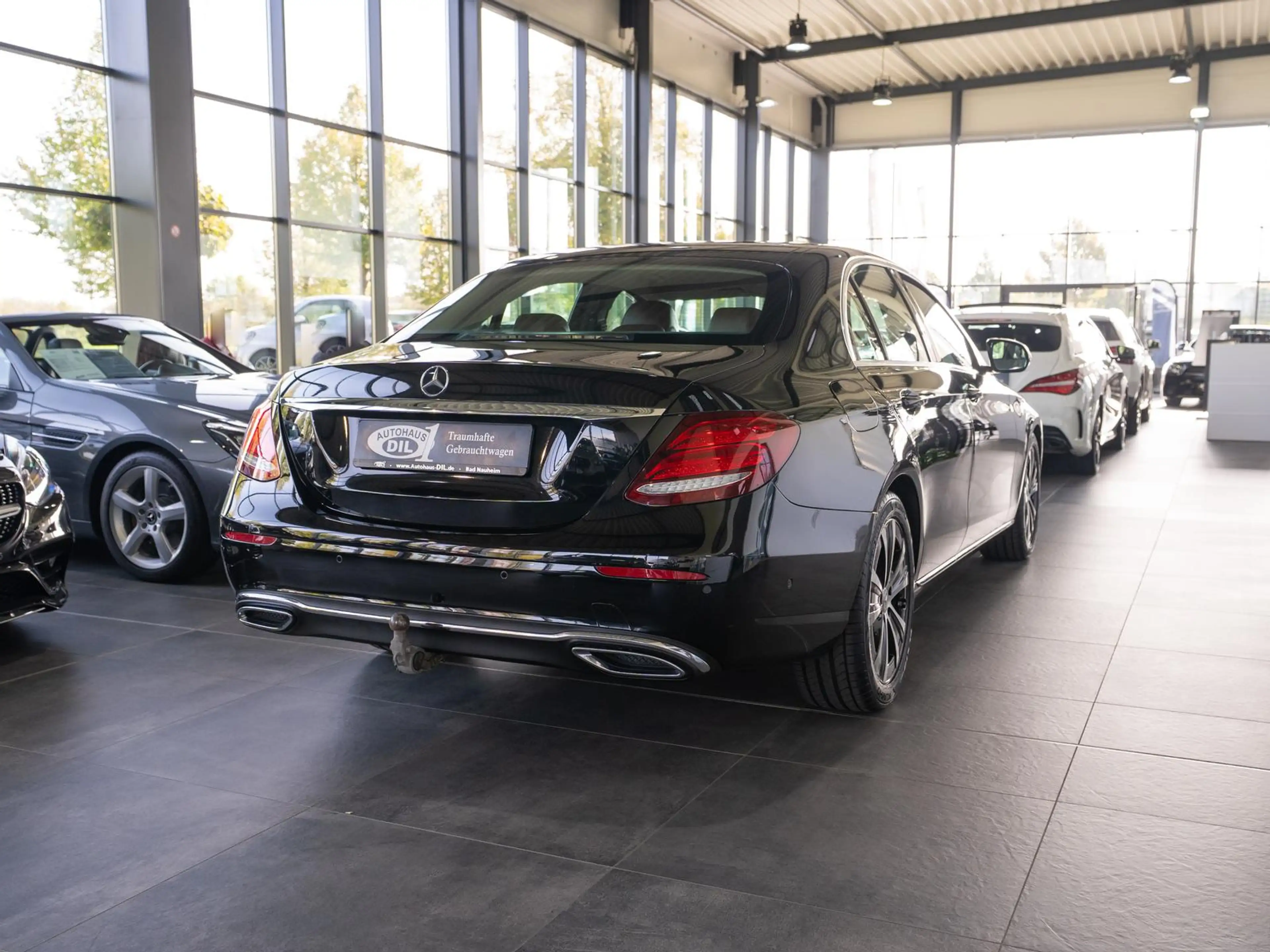 Mercedes-Benz E 220 d 9G-Tronic *MULTIBEAM*LED*AHK*R-KAMERA* — photo 6