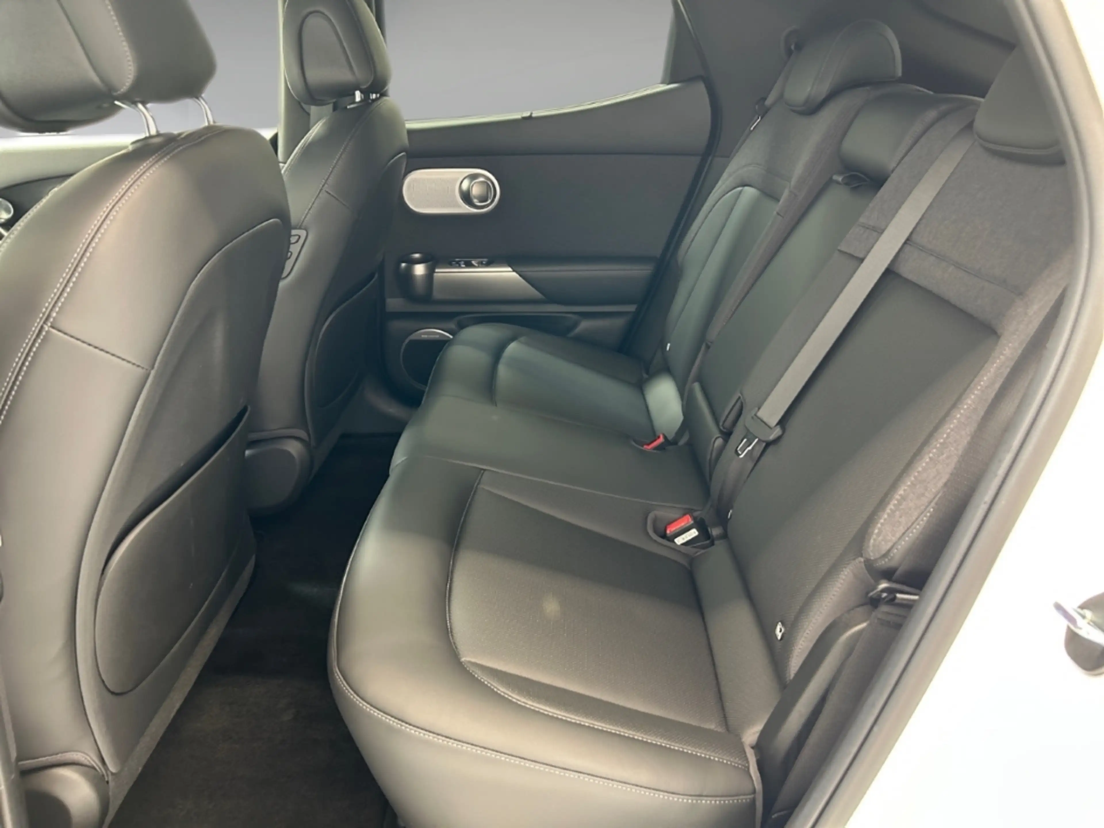Genesis GV60 Sport Elektro 4WD Sportpaket Memory Sitze Soundsys — photo 14