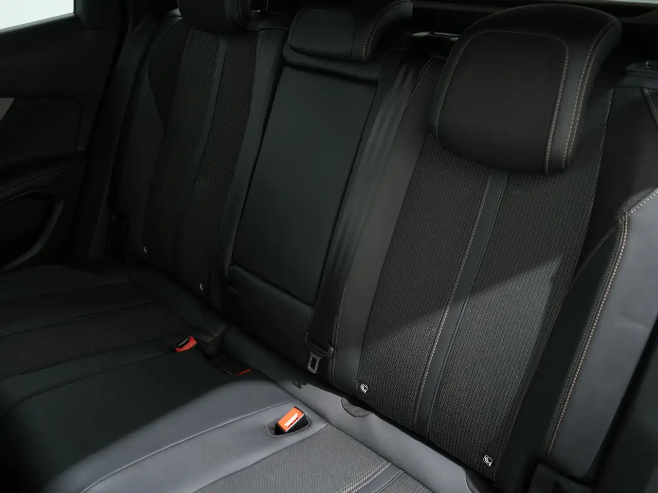 Peugeot 3008 1.2 TURBO 130PK GT EAT8 Navi Cruise Adaptief, миниатюра 5