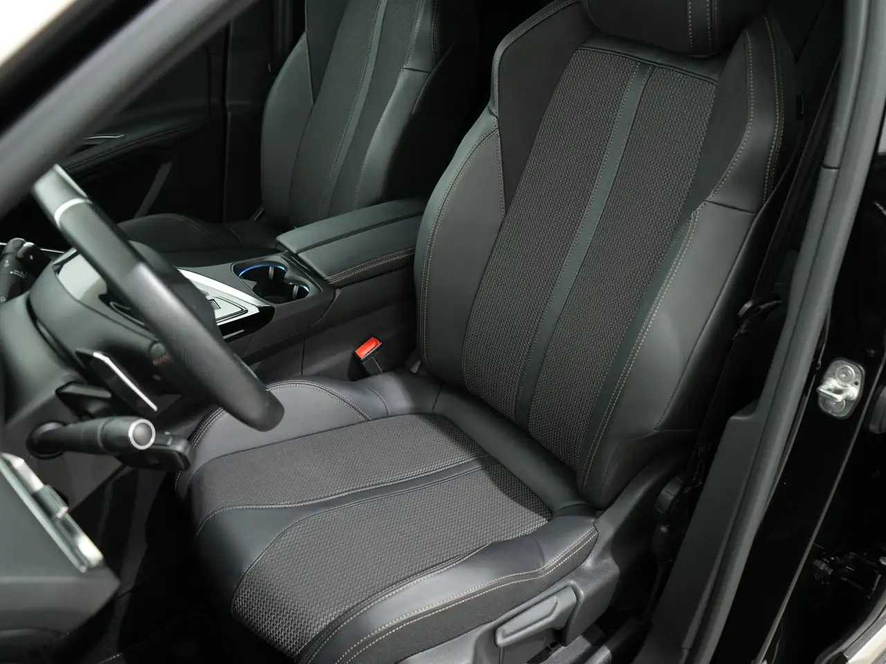 Peugeot 3008 1.2 TURBO 130PK GT EAT8 Navi Cruise Adaptief, миниатюра 4