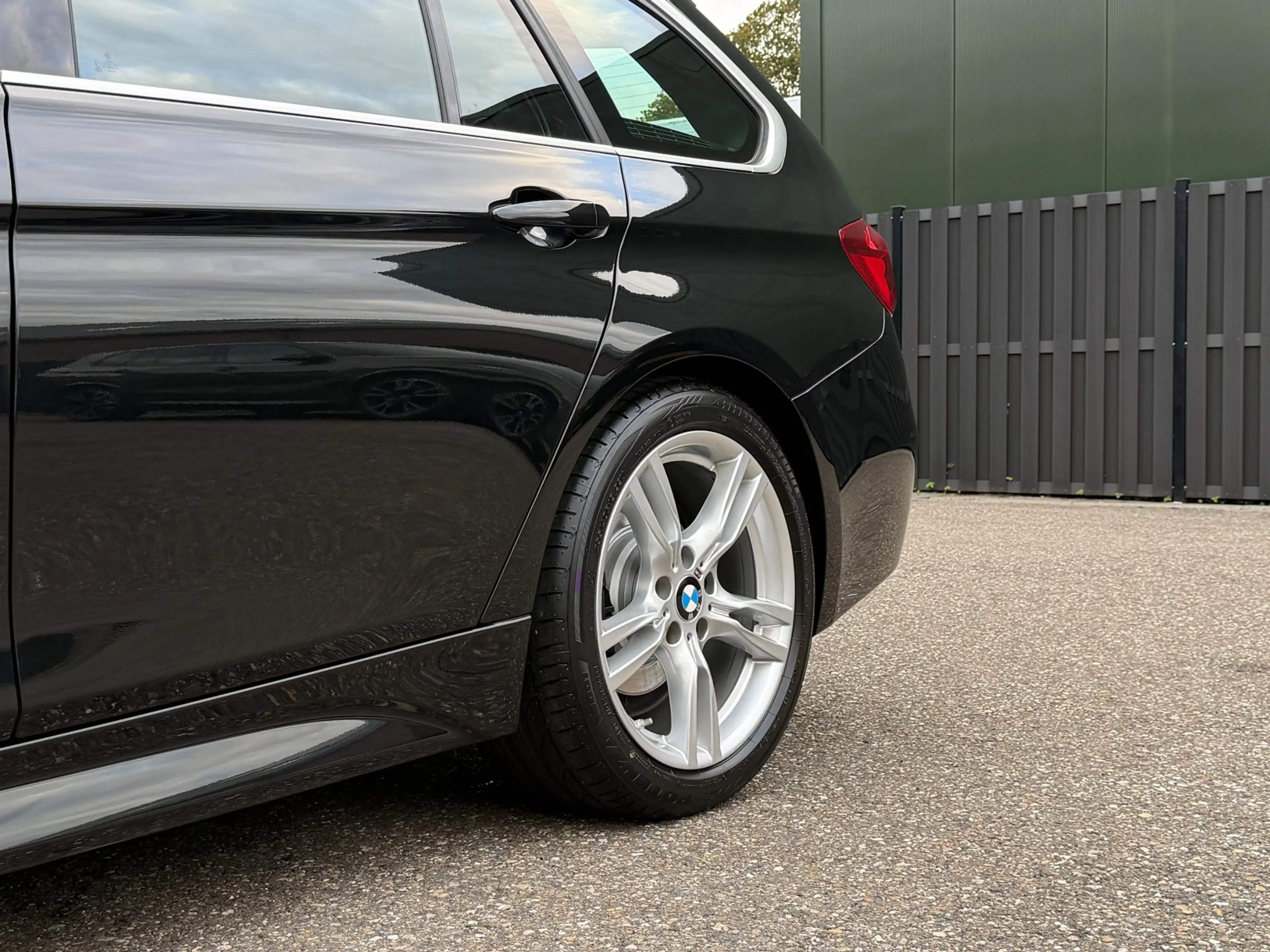 BMW 318 3-serie Touring 318i M-Sport LED Navi Leder Cruise — photo 10