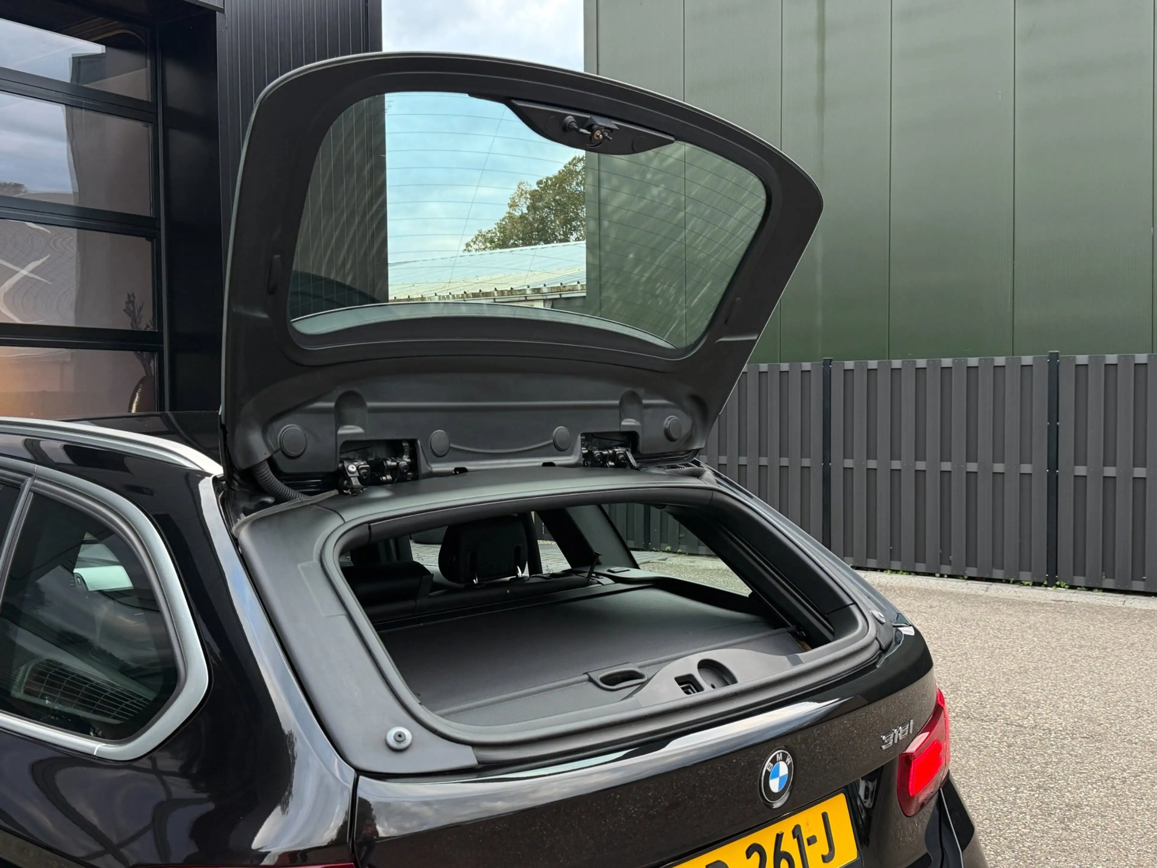 BMW 318 3-serie Touring 318i M-Sport LED Navi Leder Cruise — photo 34