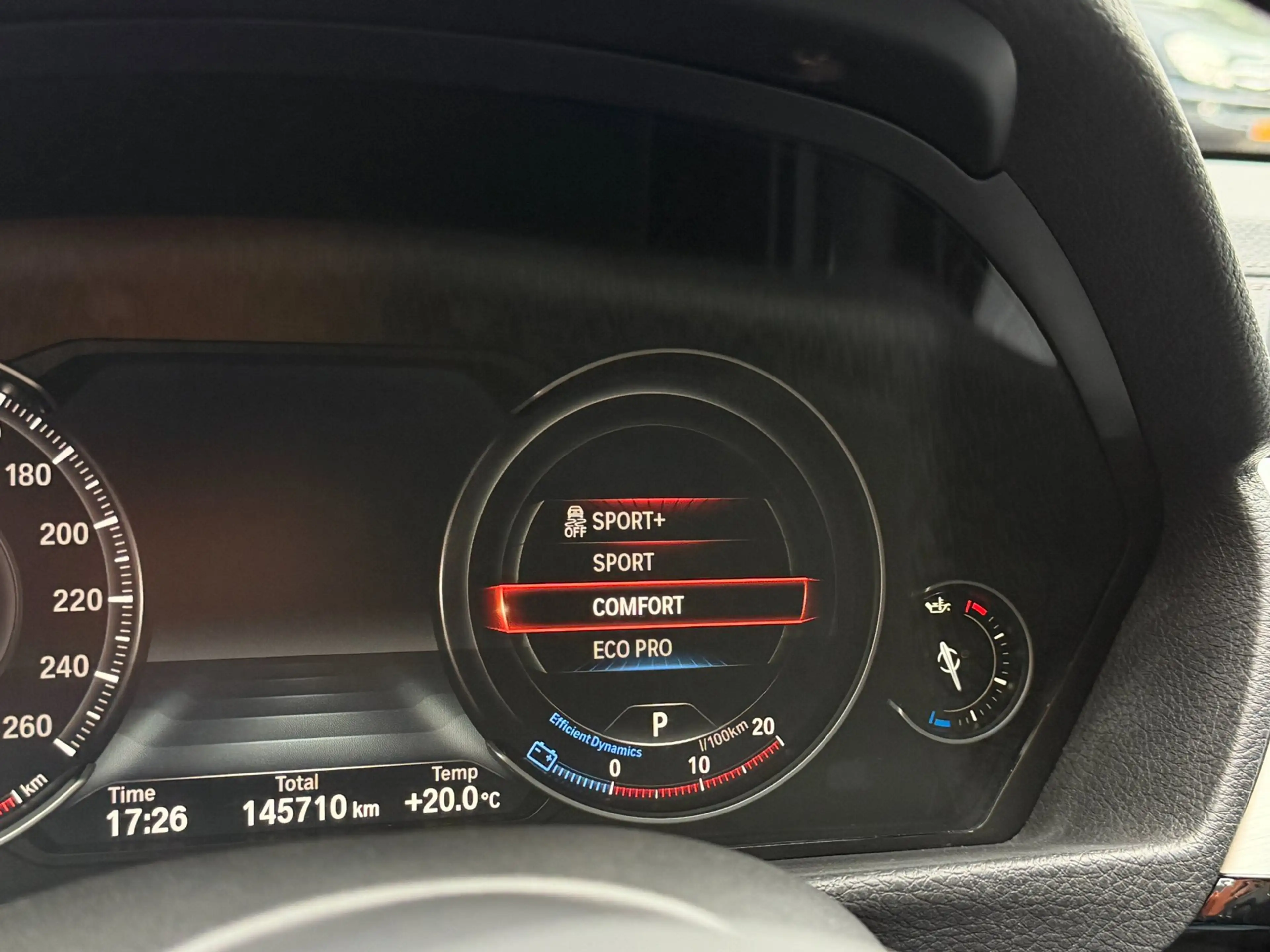 BMW 318 3-serie Touring 318i M-Sport LED Navi Leder Cruise — photo 26