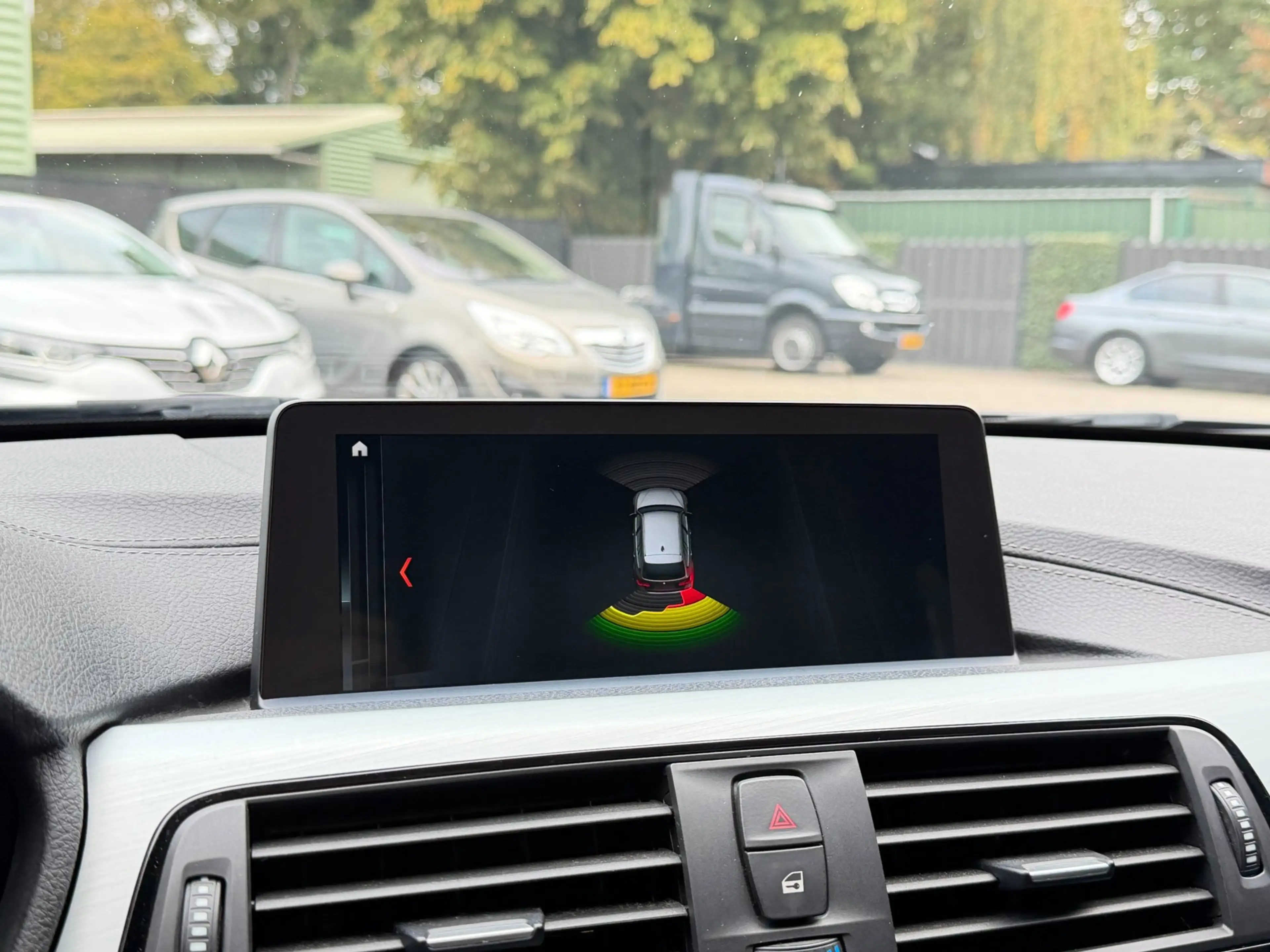 BMW 318 3-serie Touring 318i M-Sport LED Navi Leder Cruise — photo 18