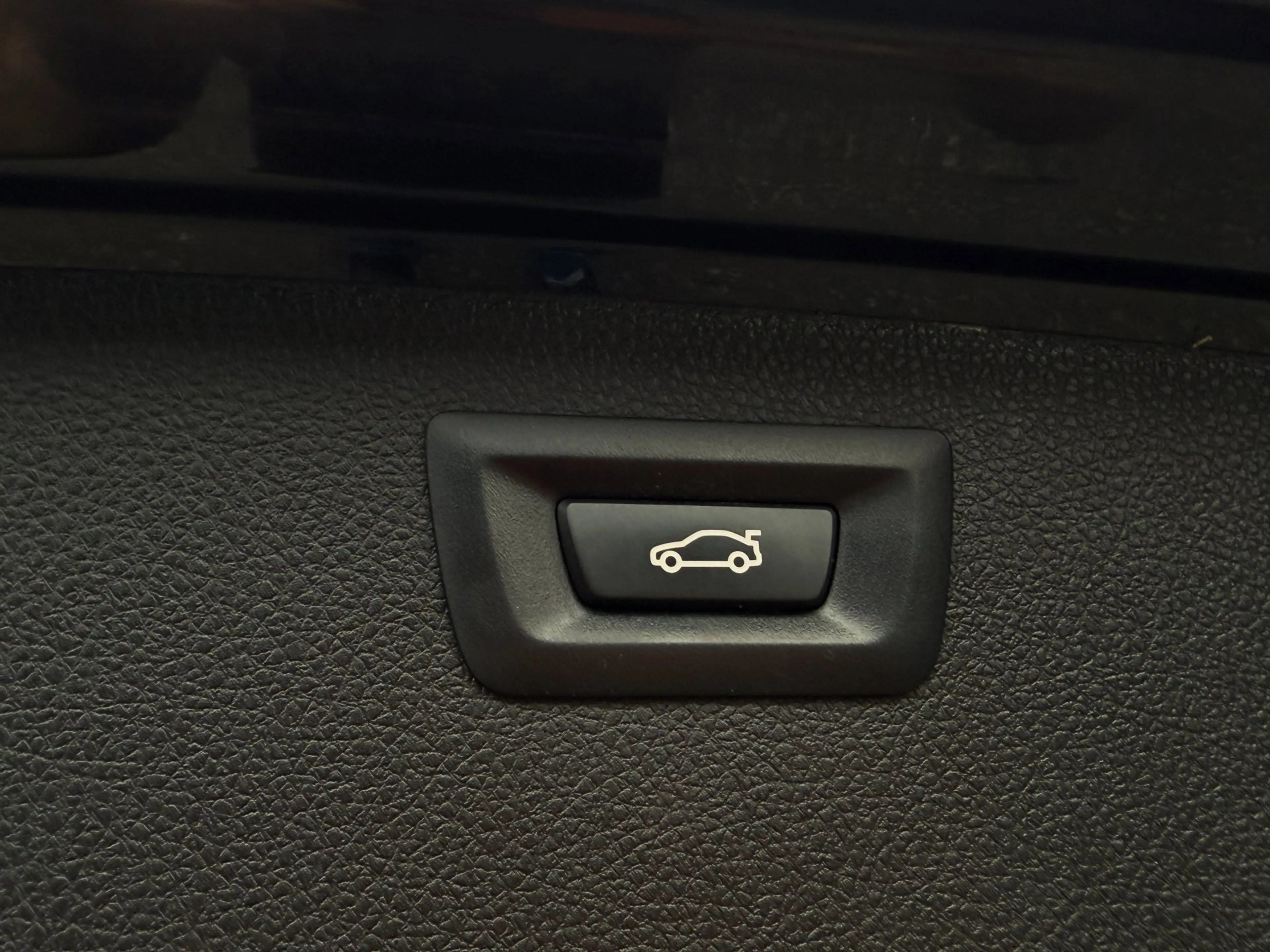 BMW 318 3-serie Touring 318i M-Sport LED Navi Leder Cruise — photo 33