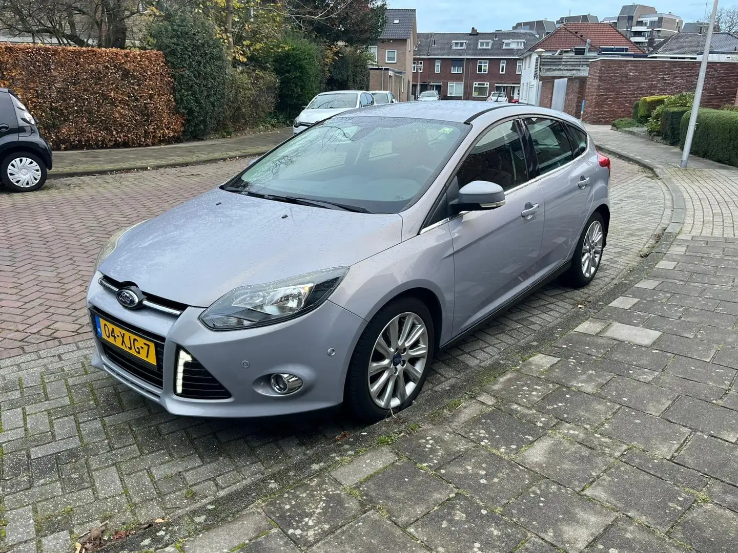 Ford Focus Focus 1.0 EcoB. Lease Ti. DRL, 17”, topstaat. Zilver - 1