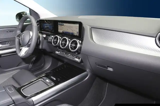 Mercedes-Benz B-Class view 6