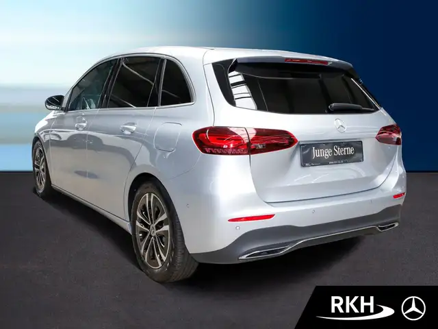 Mercedes-Benz B-Class view 4