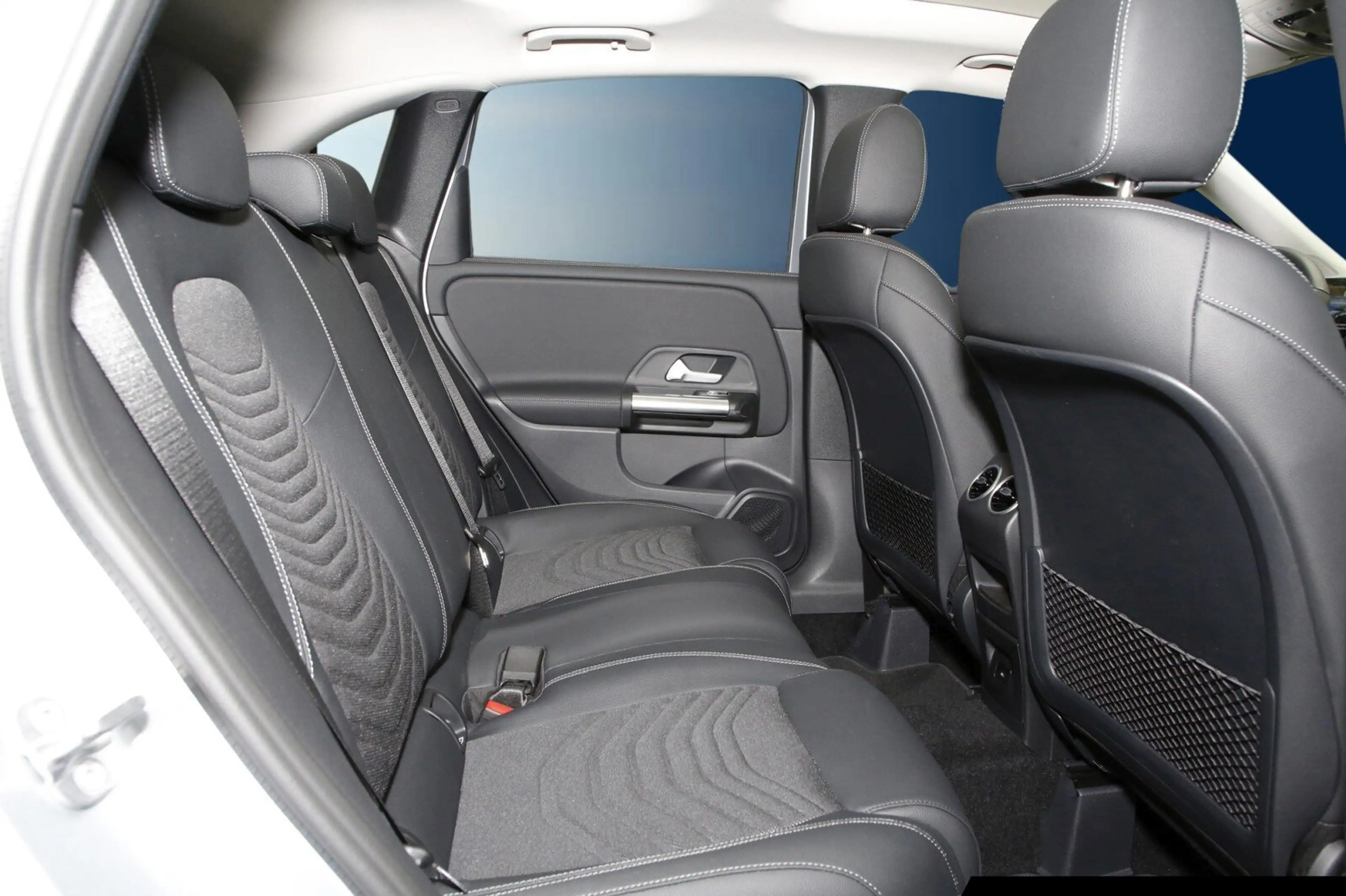 Mercedes-Benz B 220 B 220 4M Progressive/Navi/Pano/360°/LED/Totw. — photo 8