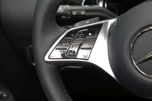 Mercedes-Benz B-Class view 13
