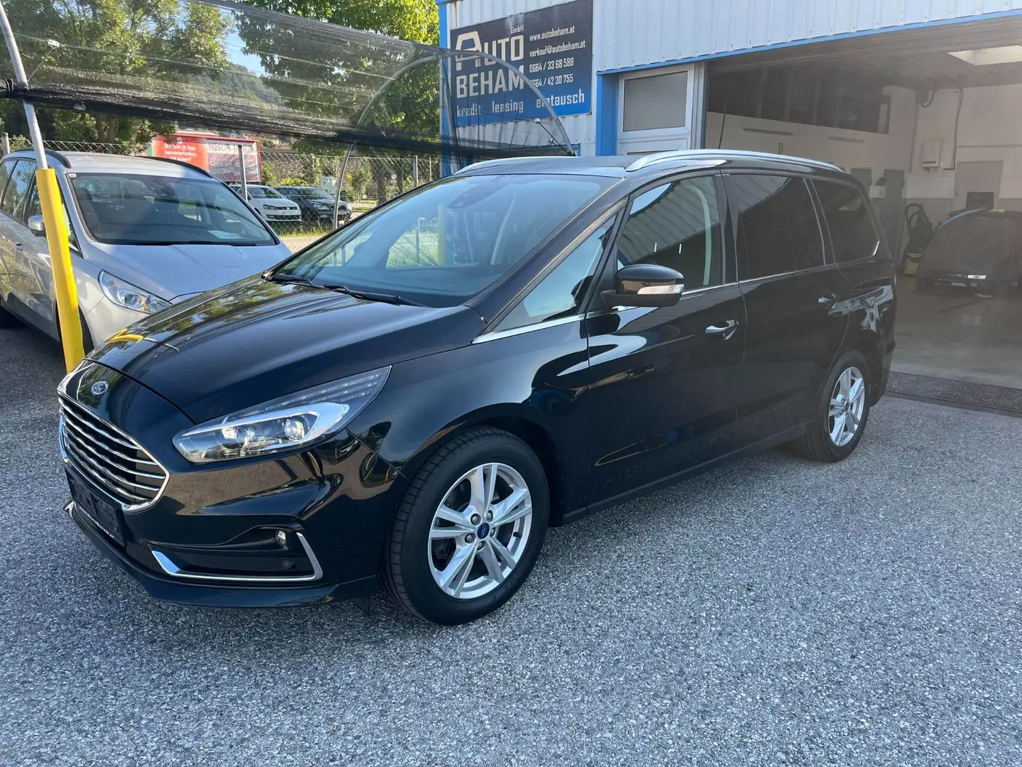 Ford Galaxy 2,0 EcoBlue Titanium 7-Sitzer-LED-Navi-Carplay Negro - 1