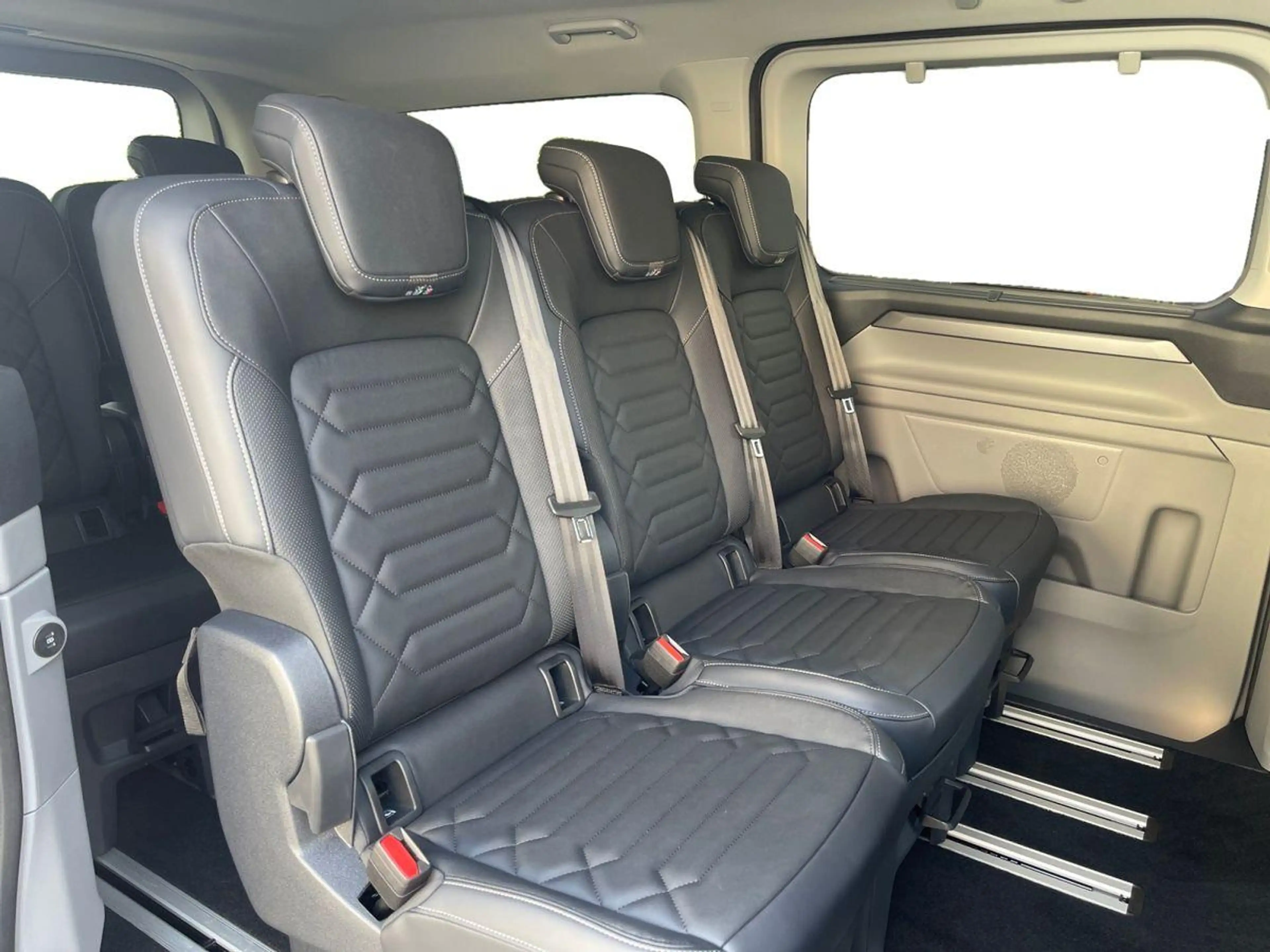 Ford Tourneo Custom 2.0 EcoBlue L2H1 Titanium X - AHK — photo 12