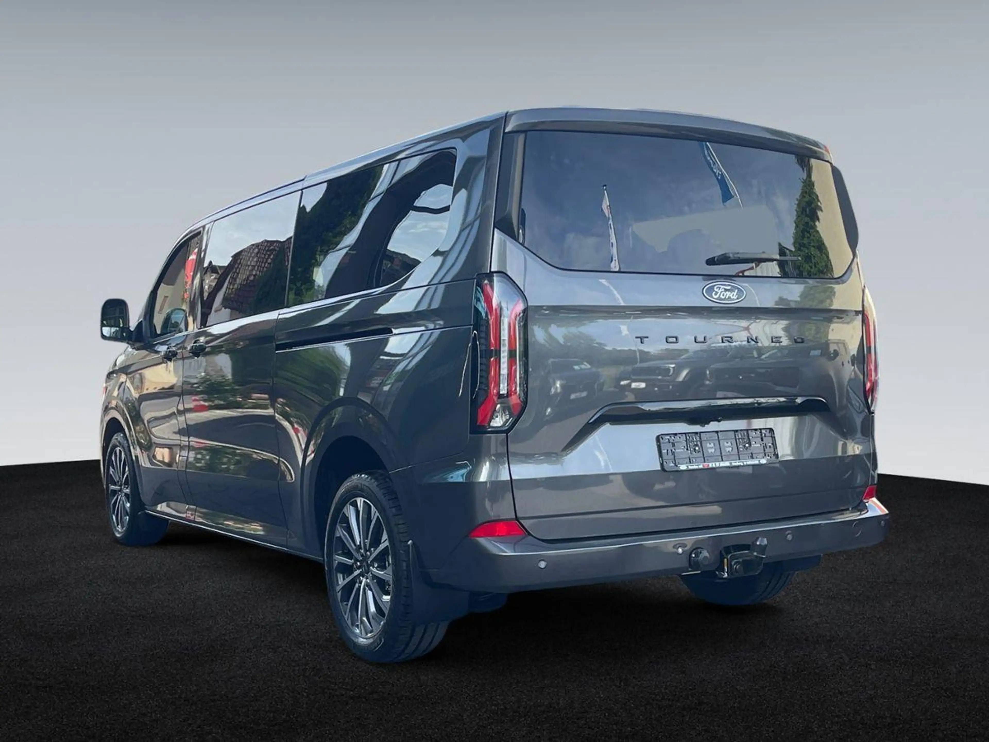 Ford Tourneo Custom 2.0 EcoBlue L2H1 Titanium X - AHK — photo 5