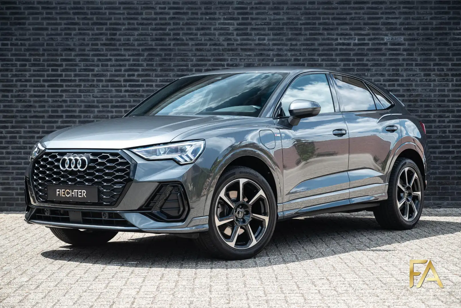 Audi Q3 Sportback 45 TFSI e S Edition Sfeerverlichting|19 Gris - 1