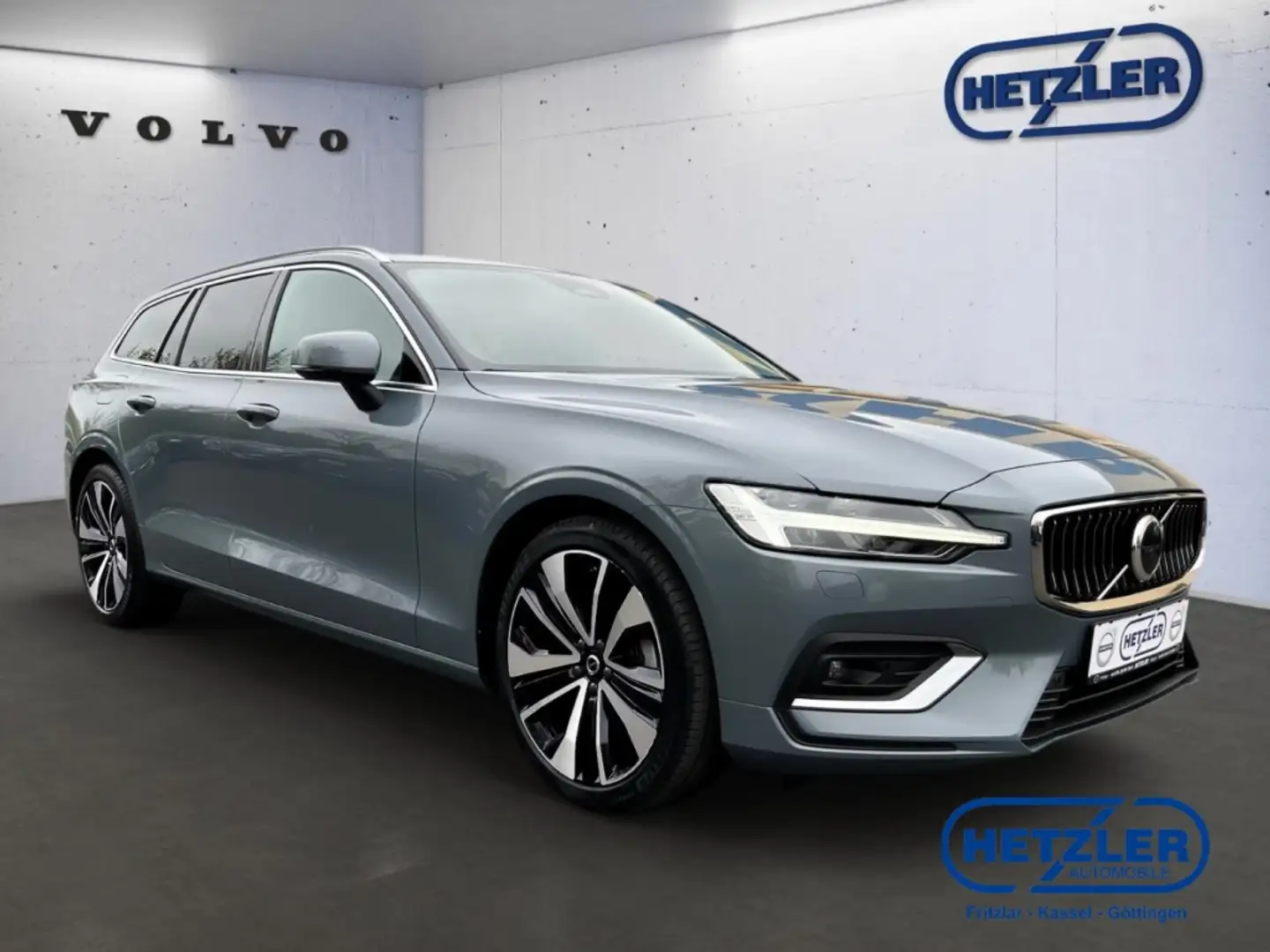 Volvo V60 Kombi Plus Bright B4 Diesel ACC DAB SHZ LenkradHZG Grau - 2