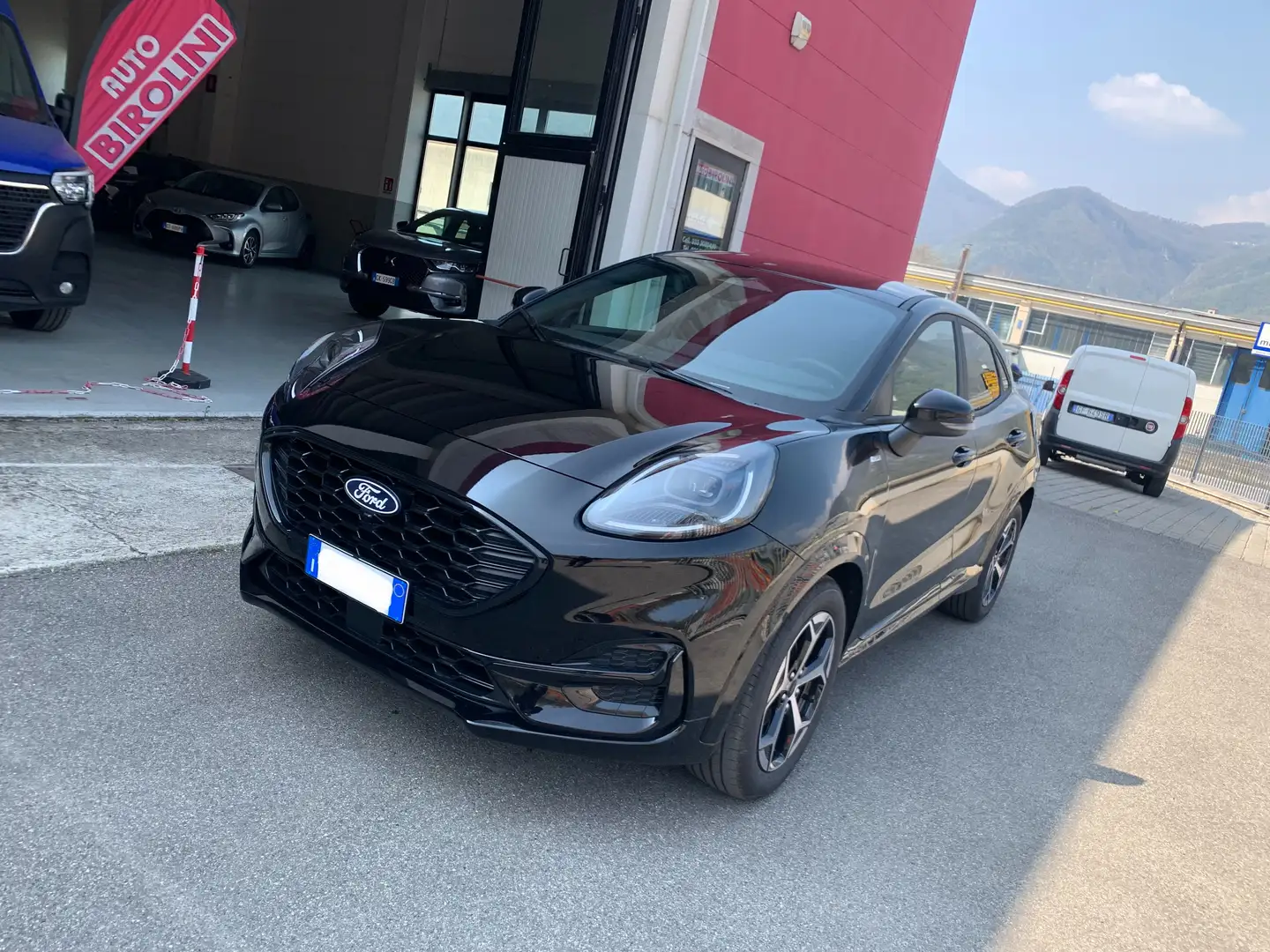 Ford Puma 1.0 EcoBoost Hybrid 125 CV S&S aut. ST-Line Чорний - 1