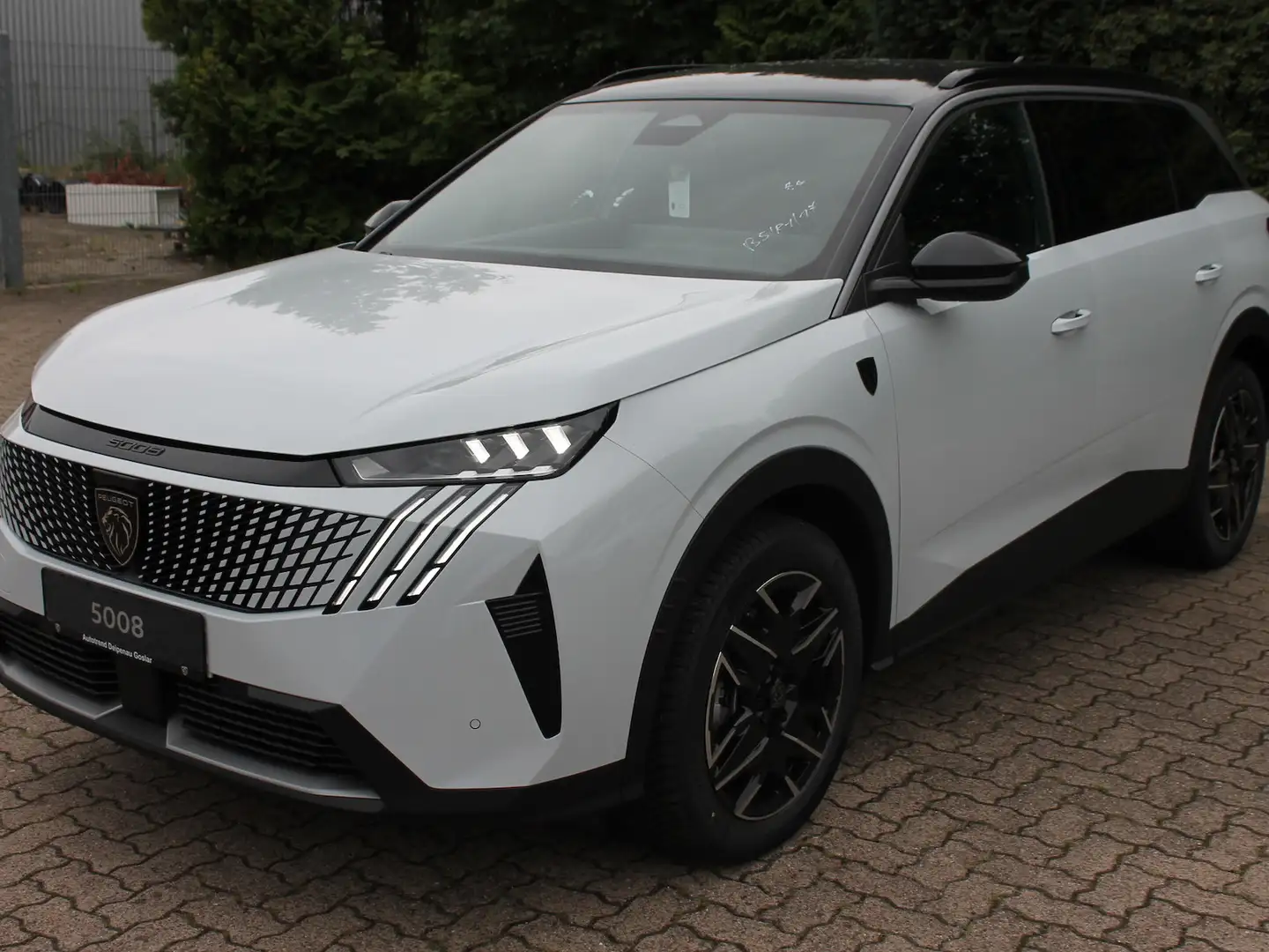 Peugeot 5008 GT Hybrid e-DSC 7-Sitzer AHK/ MSReifen Weiß - 1