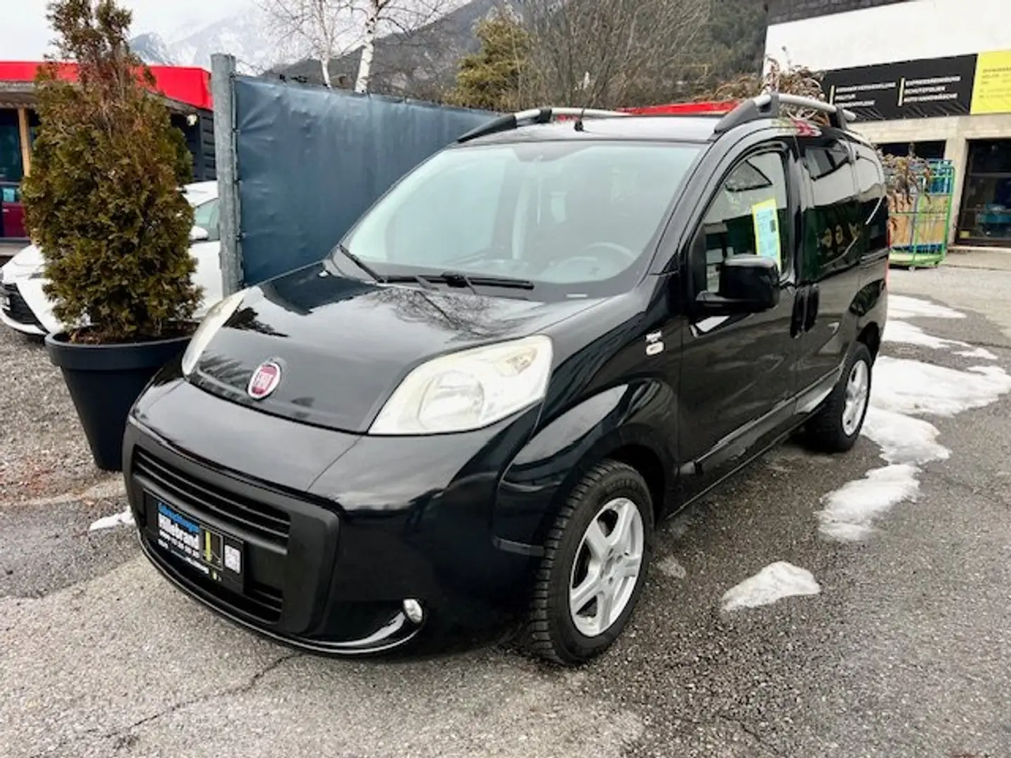 Fiat Qubo 1,3 16V Multijet II 75 *Dynamic* Schwarz - 1