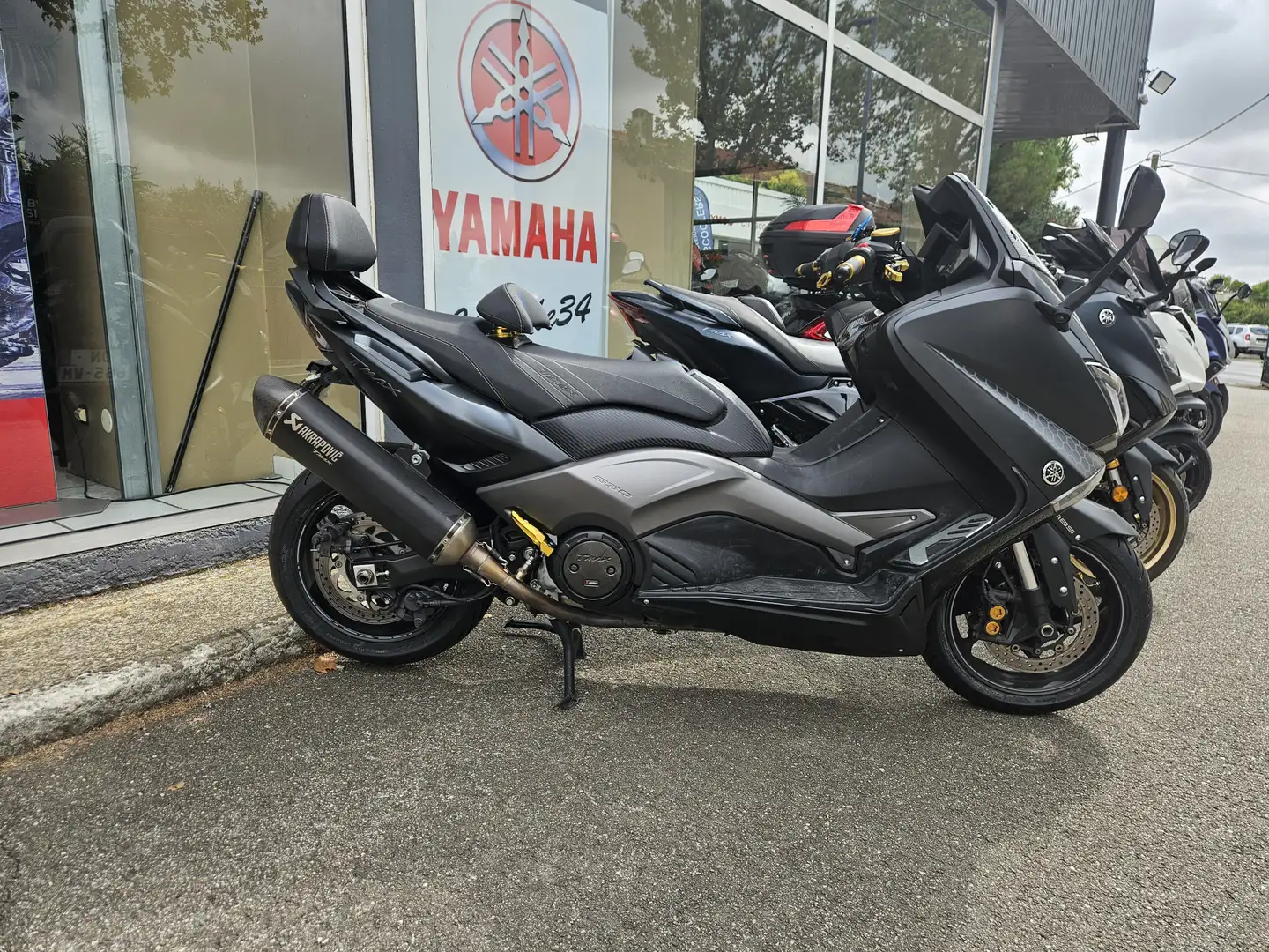 Yamaha TMAX 530 Grijs - 2