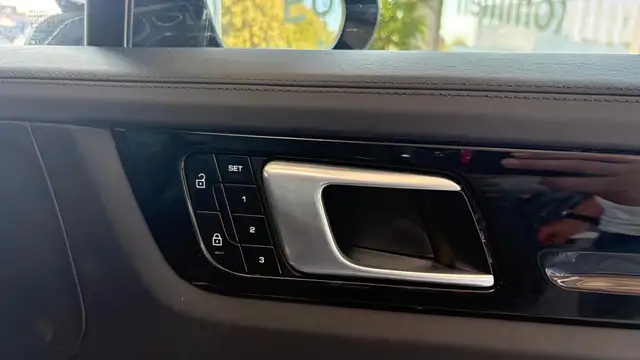 Porsche Cayenne view 14