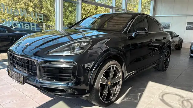 Porsche Cayenne view 4