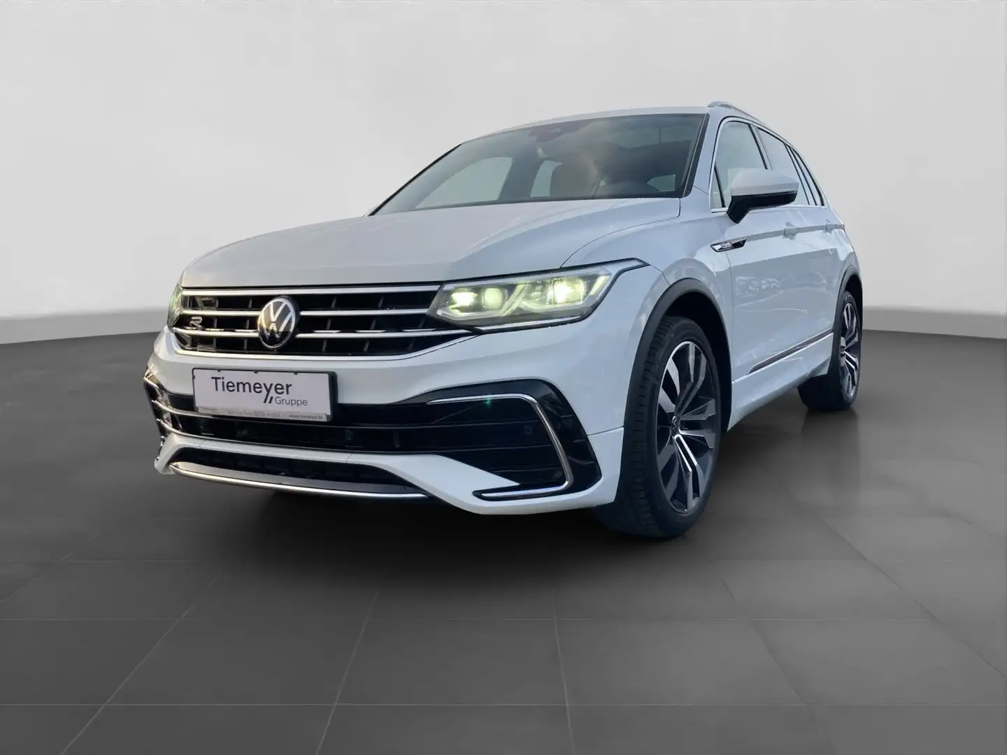 Volkswagen Tiguan 2.0 TDI DSG R-LINE PANO LM20 AHK DCC Weiß - 2