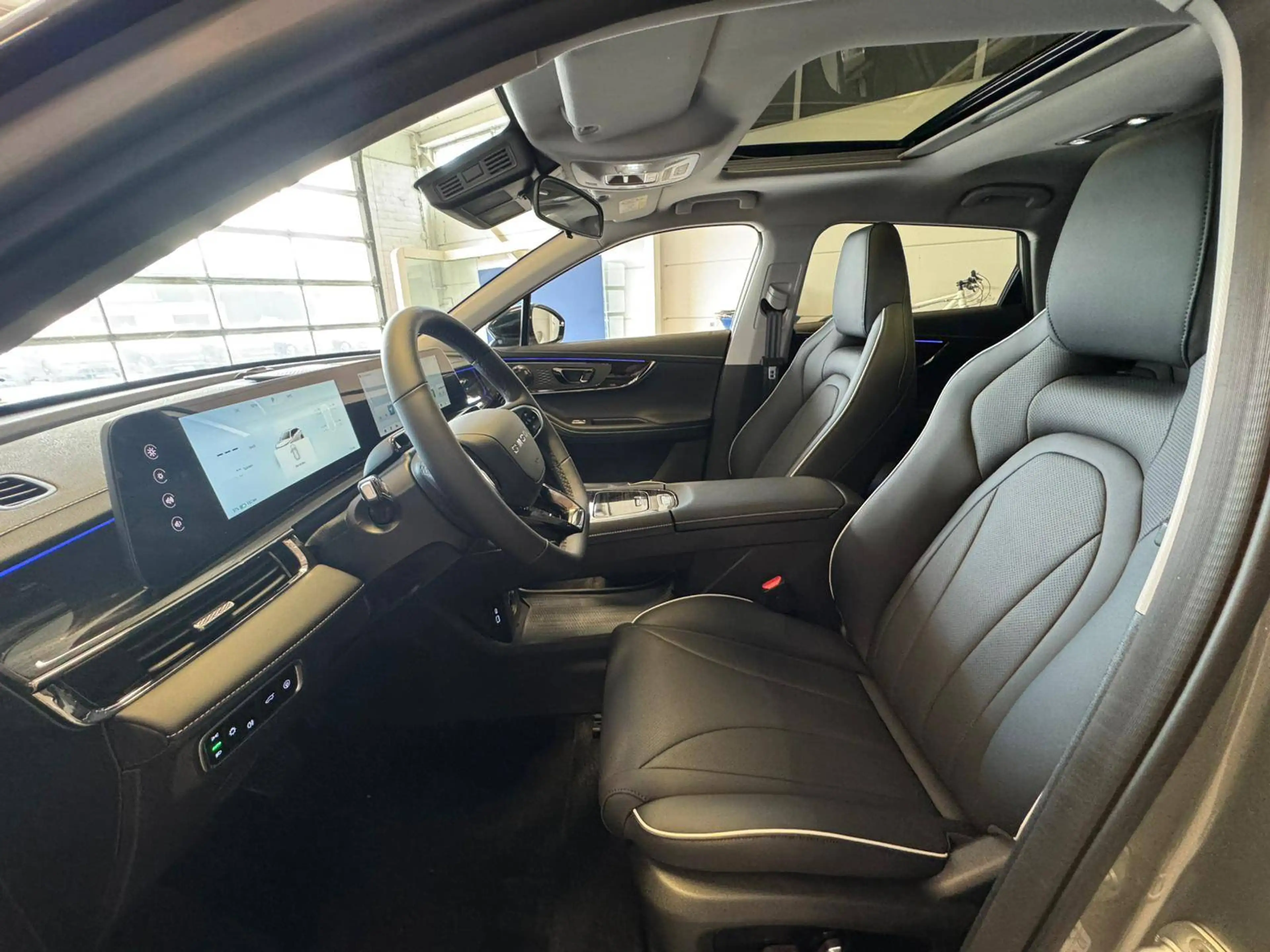 Omoda 5 EV Premium — photo 12