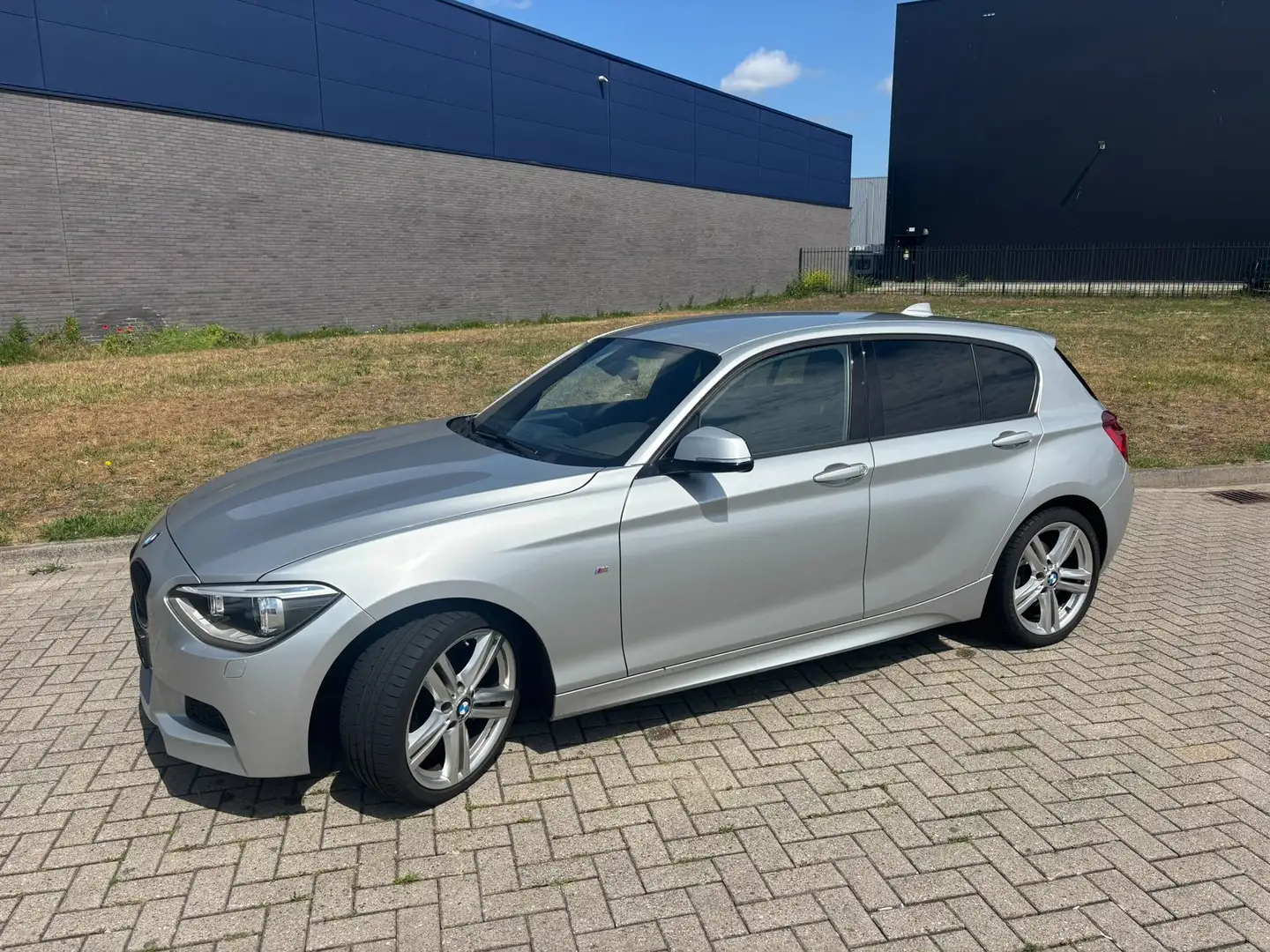 BMW 116 BMW 1-serie 116i Executive | M-pakket Argento - 2