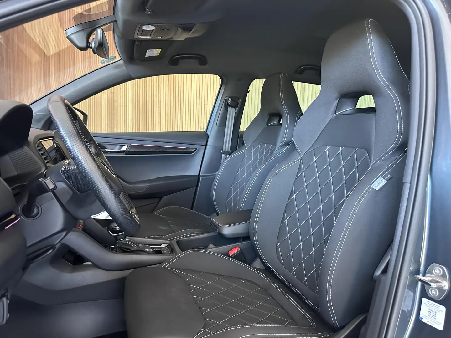 Skoda Karoq 1.5 TSI ACT Sportline Stoelverwarming | Camera Grijs - 2