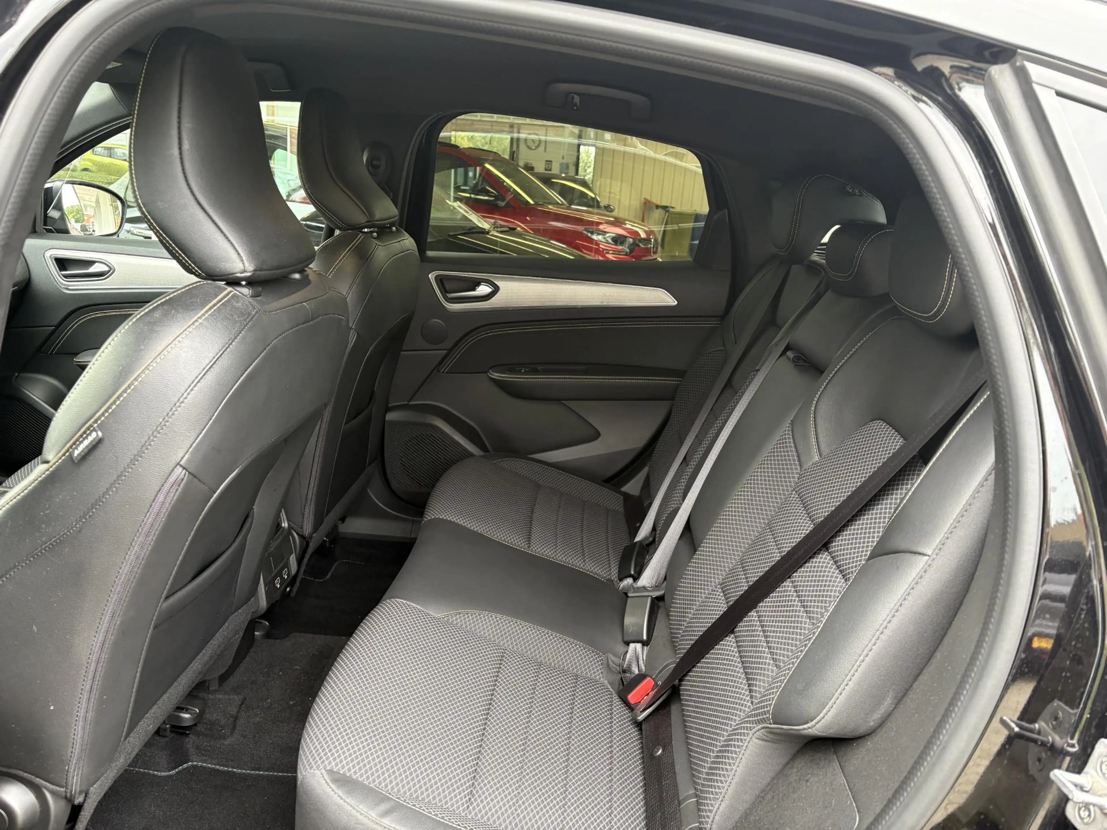 Renault Arkana 1.6 E-Tech full hybrid 145 techno | Trekhaak | Ach — photo 12