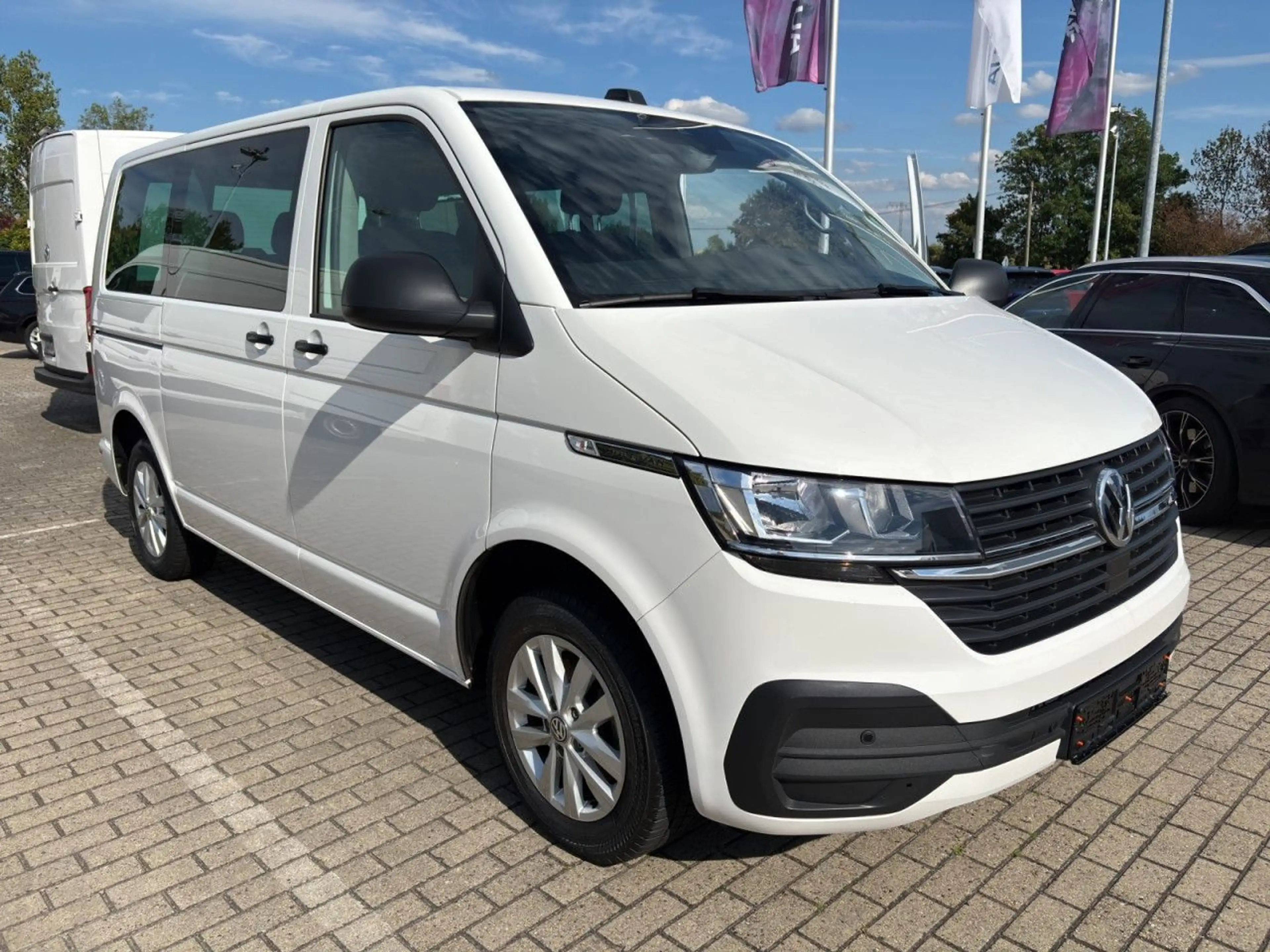 Volkswagen T6.1 Multivan T6.1 2.0 TDI Multivan (EURO 6d) Navi Klima — photo 12