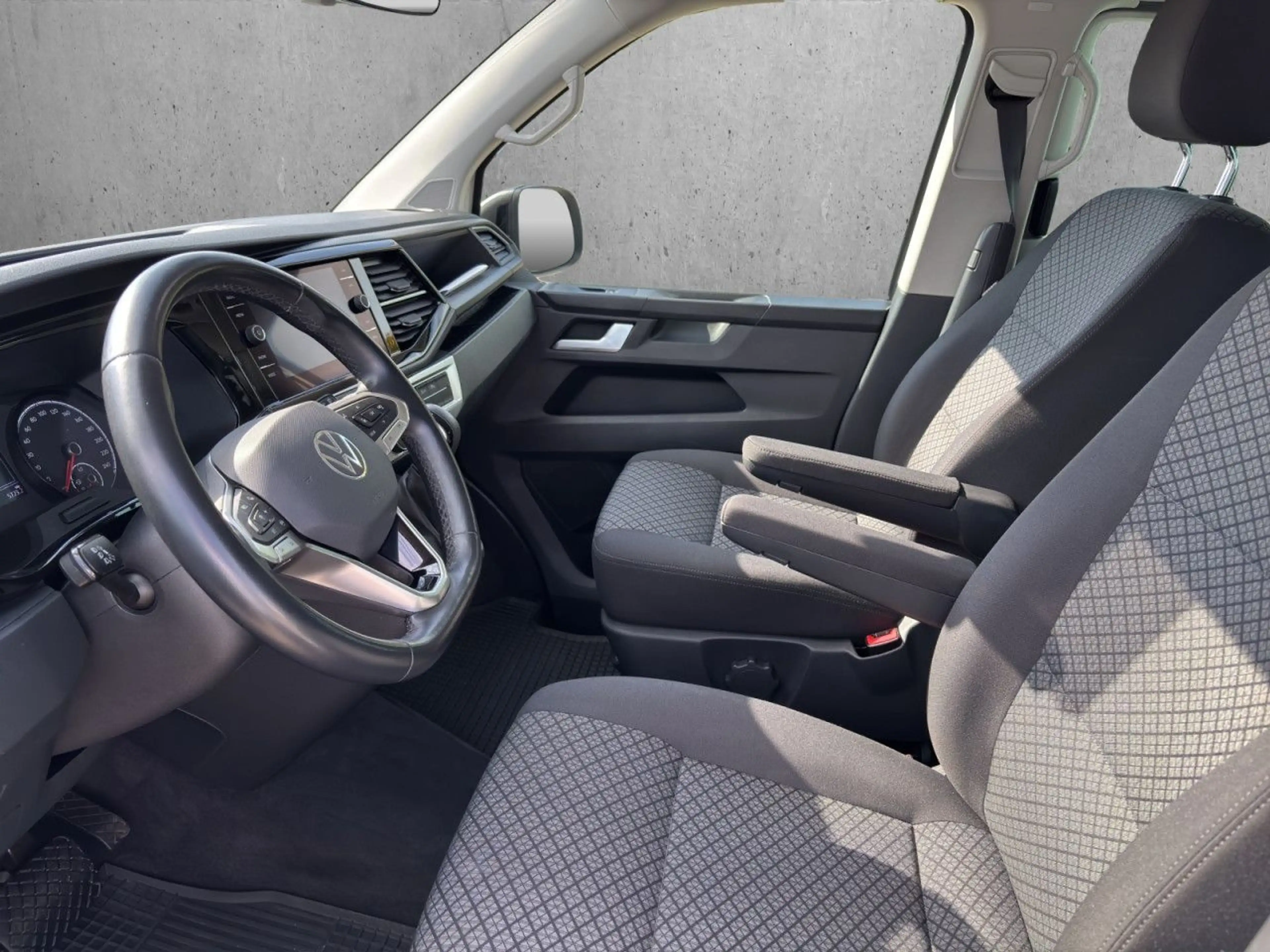 Volkswagen T6.1 Multivan T6.1 2.0 TDI Multivan (EURO 6d) Navi Klima — photo 6