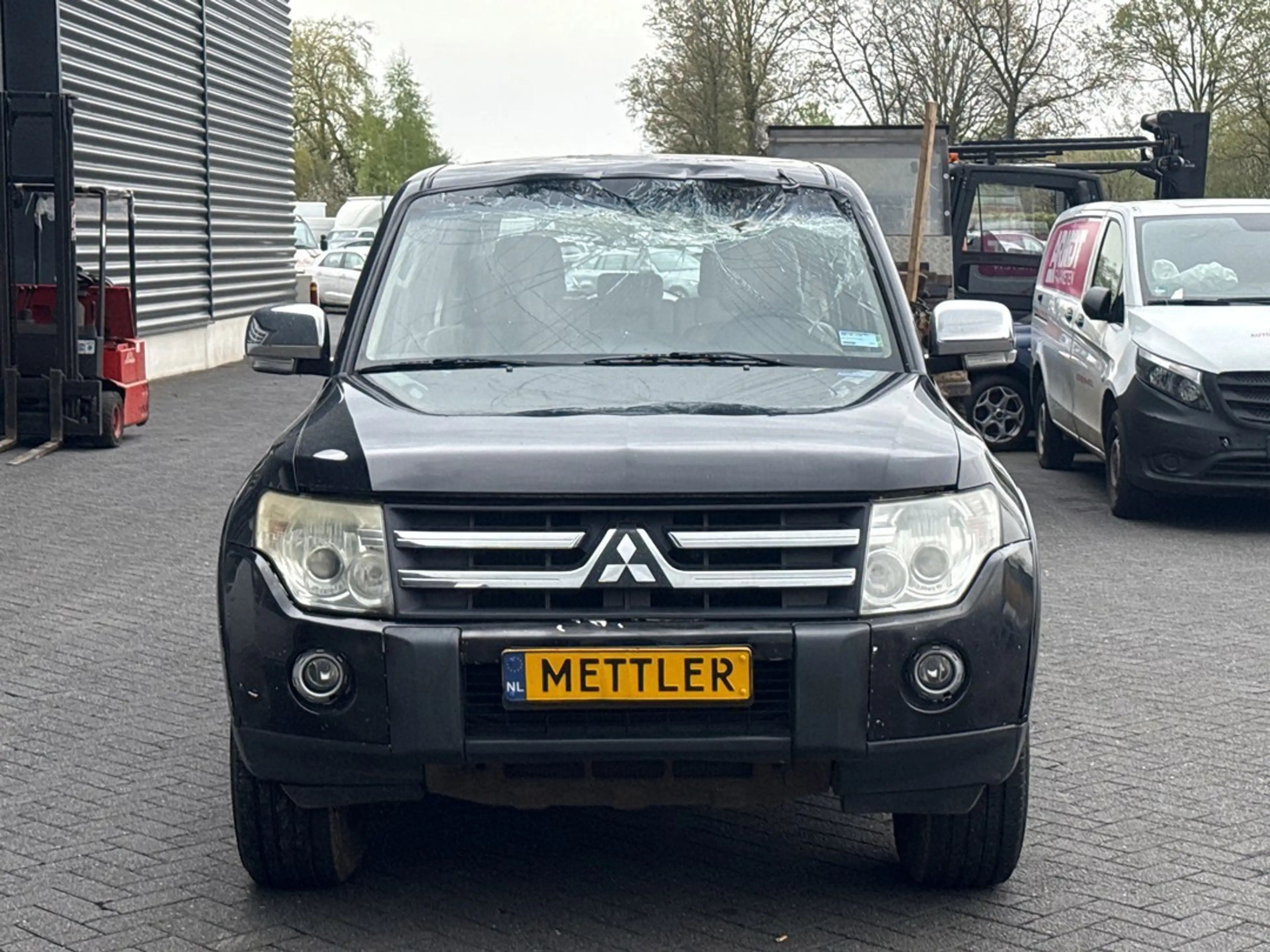 Mitsubishi Pajero 7 persoons 3.0 V6 2.972cc 133kW (181pk) 4x4 — photo 8
