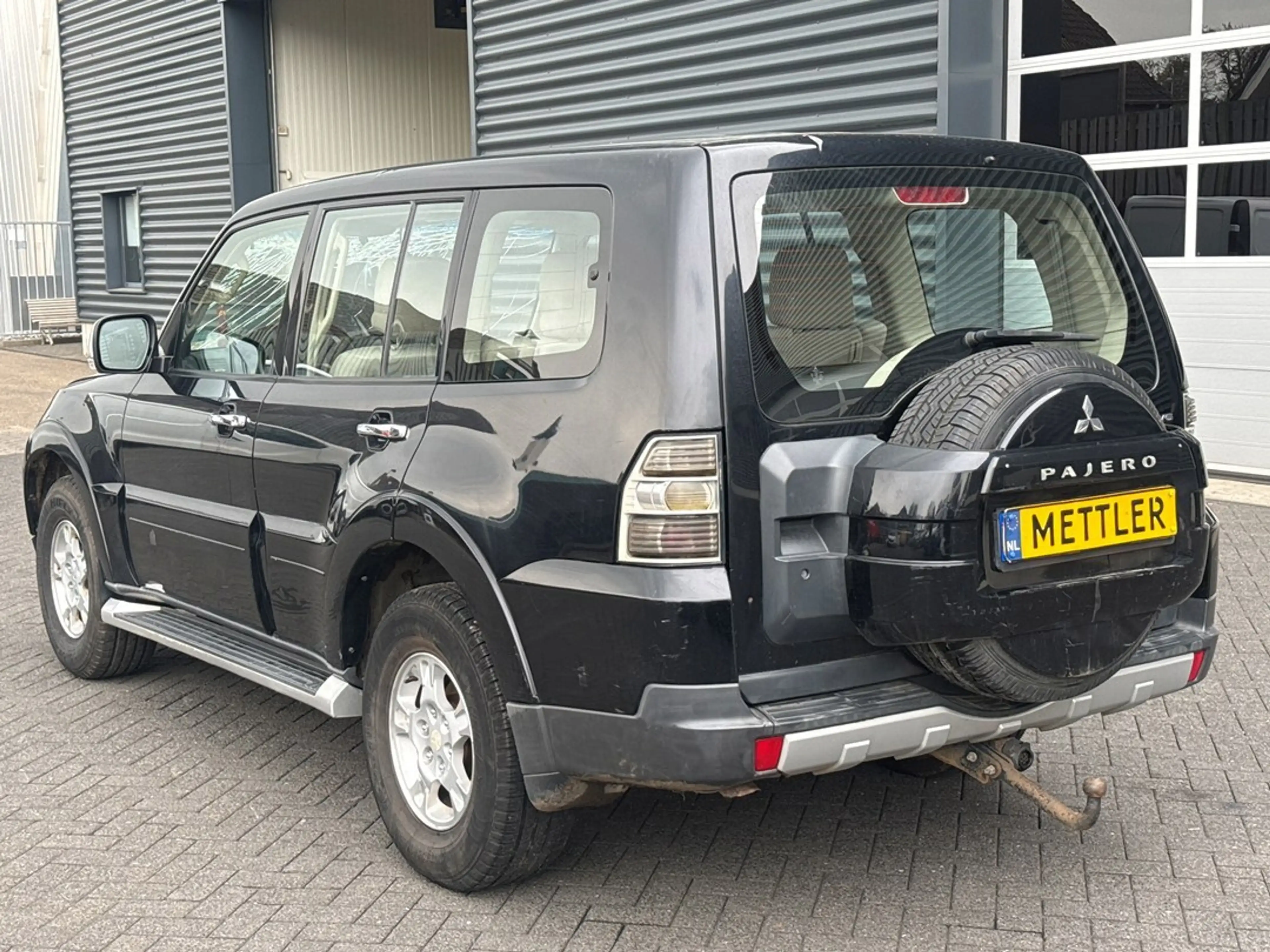 Mitsubishi Pajero 7 persoons 3.0 V6 2.972cc 133kW (181pk) 4x4 — photo 3