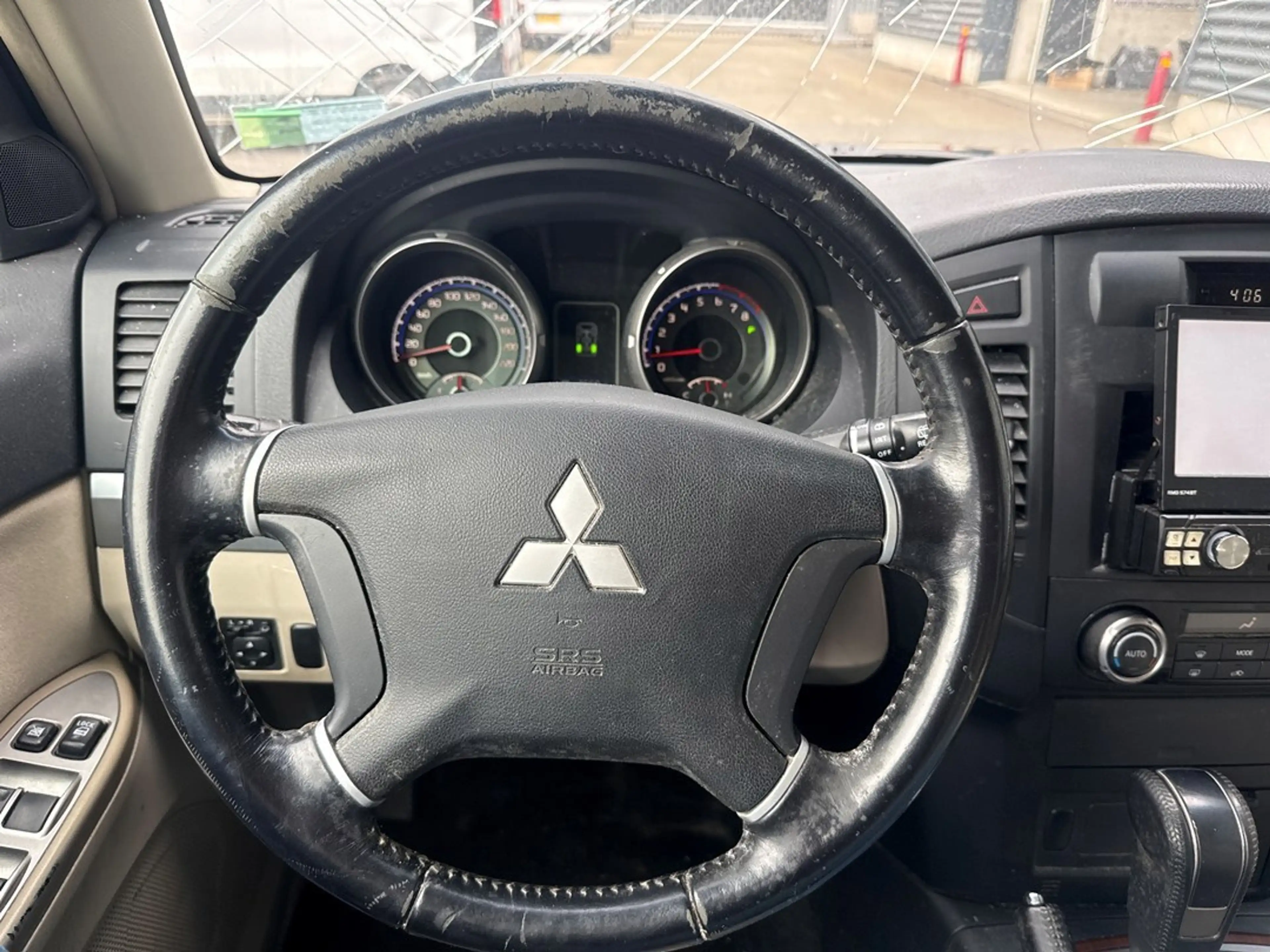Mitsubishi Pajero 7 persoons 3.0 V6 2.972cc 133kW (181pk) 4x4 — photo 13