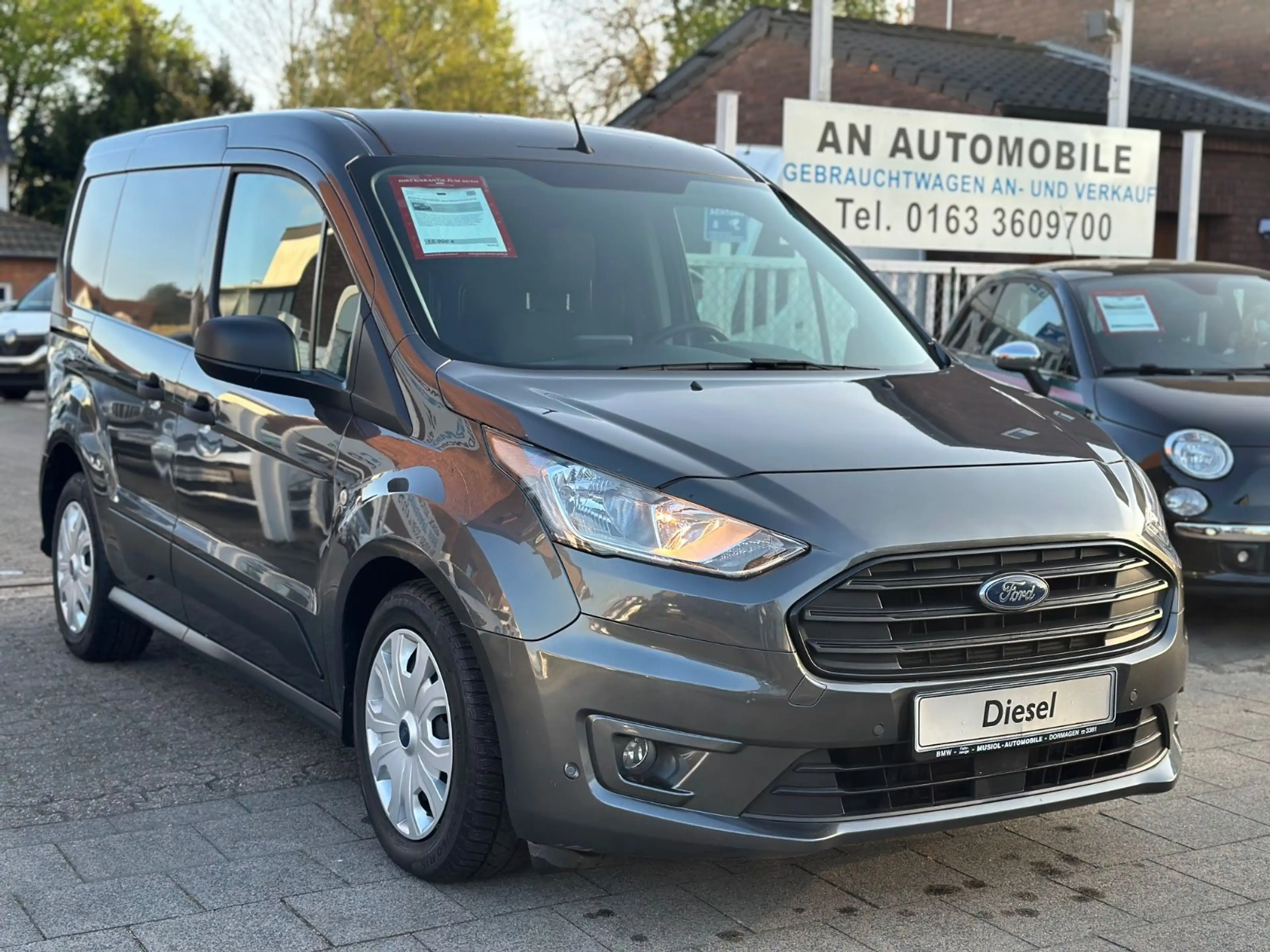 Ford Transit Connect *Navi*Klima*Kamera*2xSchiebetür*