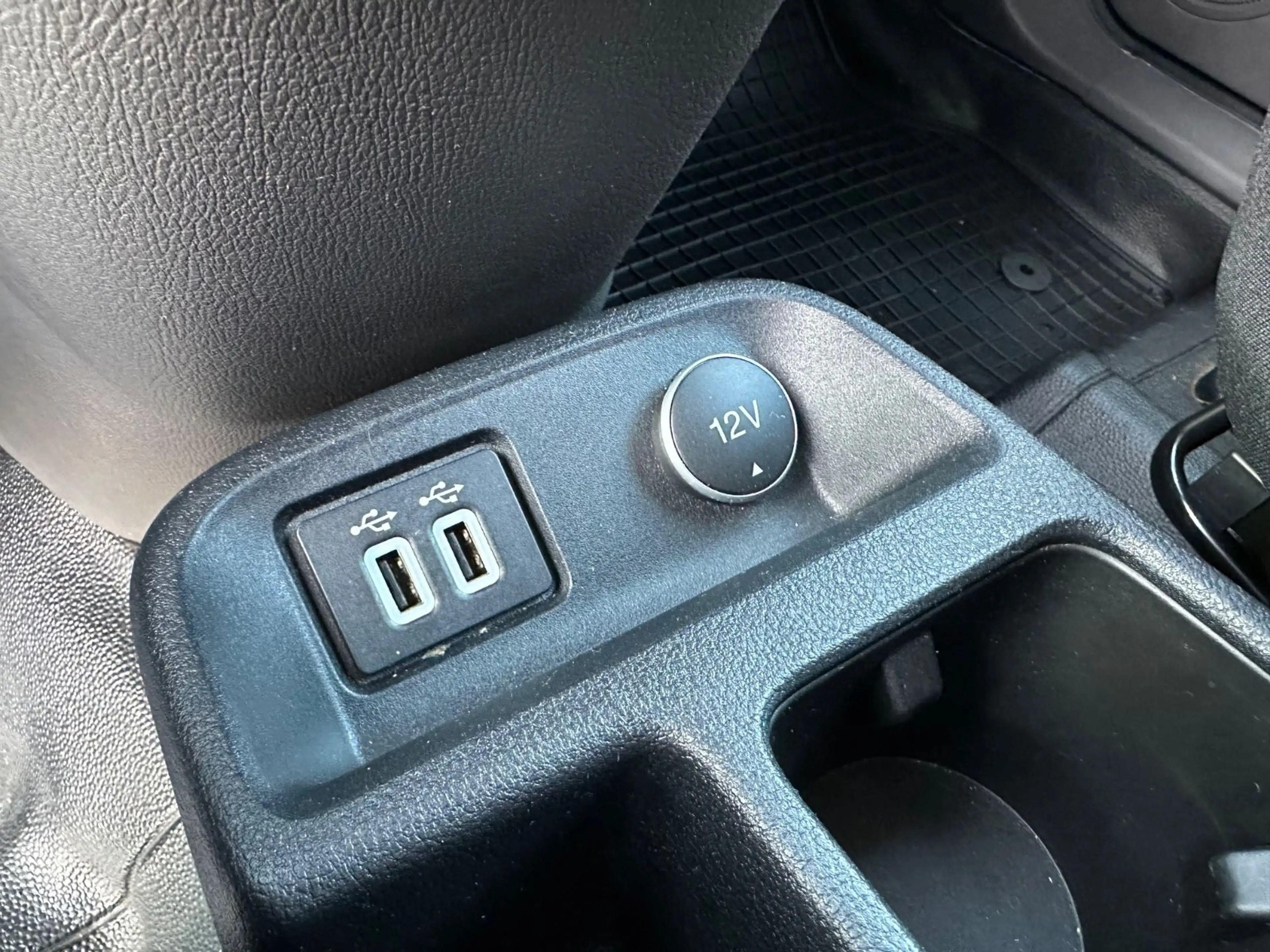 Ford Transit Connect *Navi*Klima*Kamera*2xSchiebetür* — photo 12