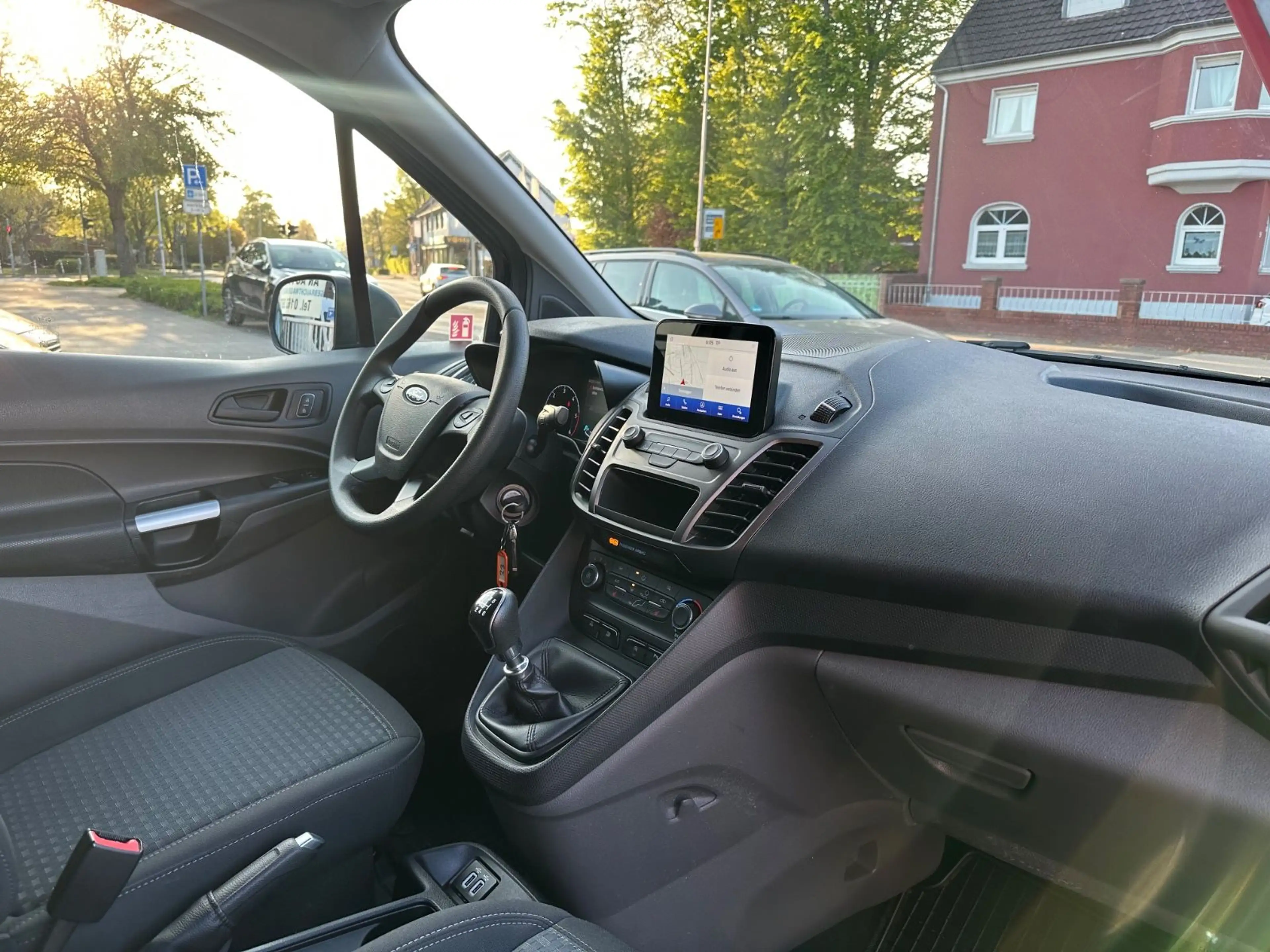 Ford Transit Connect *Navi*Klima*Kamera*2xSchiebetür* — photo 13
