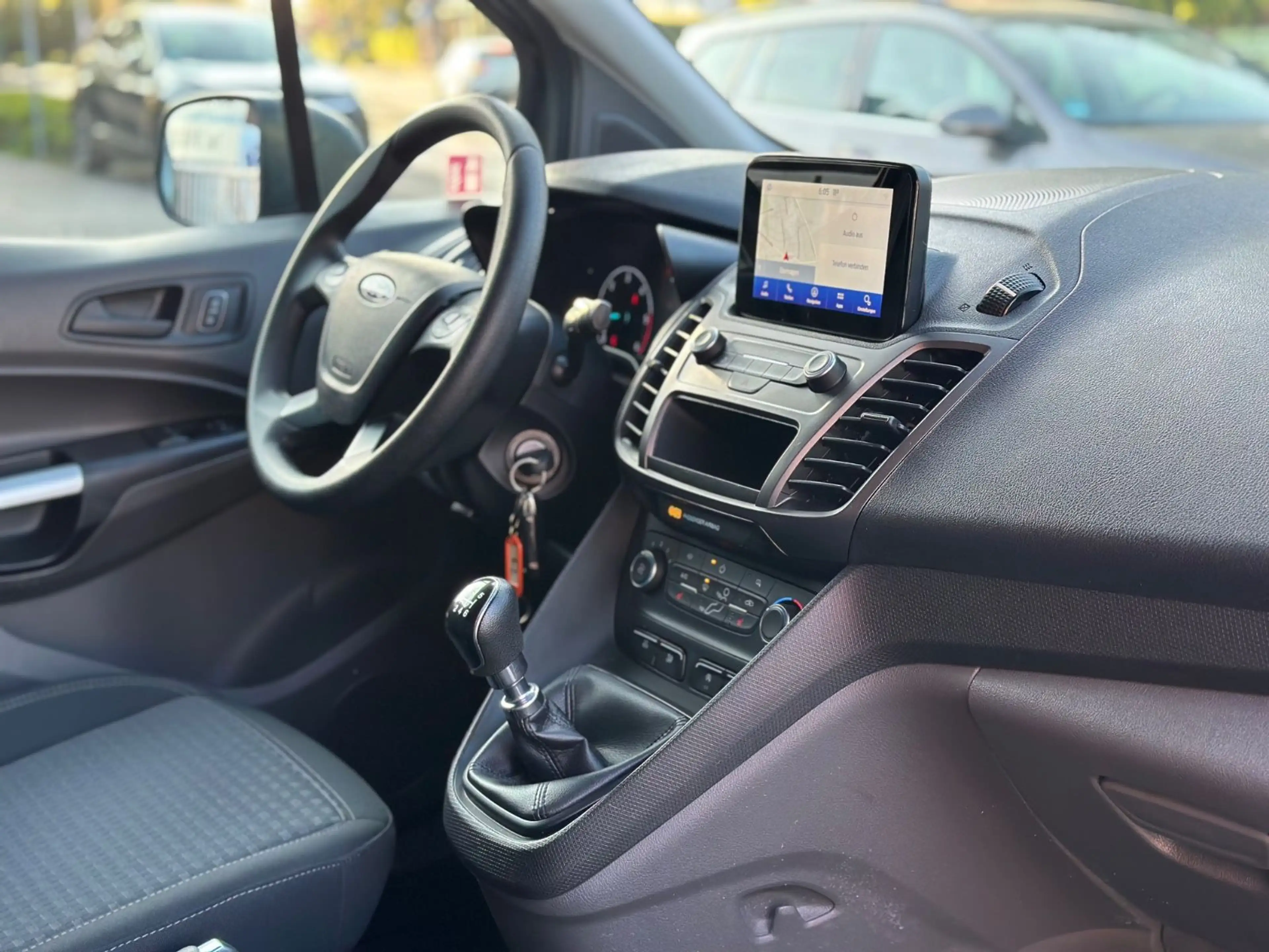 Ford Transit Connect *Navi*Klima*Kamera*2xSchiebetür* — photo 15