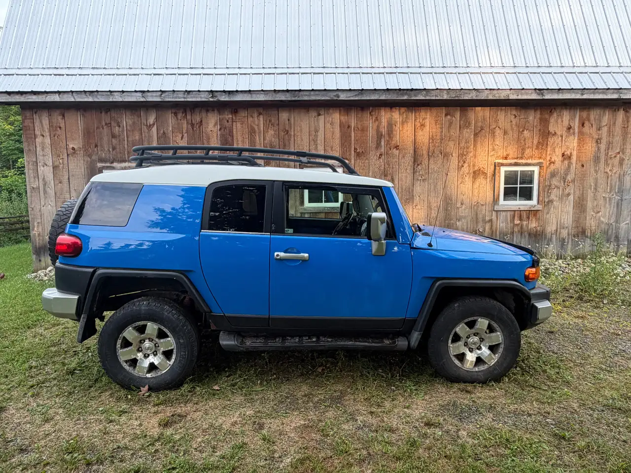 Toyota FJ Cruiser photo Toyota FJ Cruiser