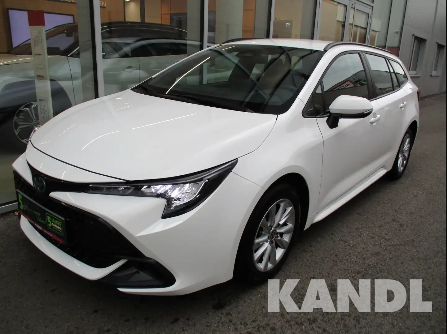 Toyota Corolla 1.8 Hybrid Touring Sports Active Weiß - 1