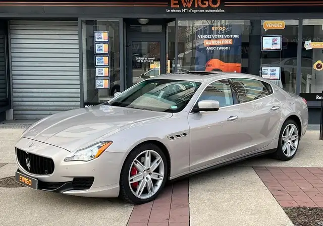 Maserati Quattroporte v6 3.0l 330ch 1er main toit ouvrant cuir sieges electriques chauffant entretien complet