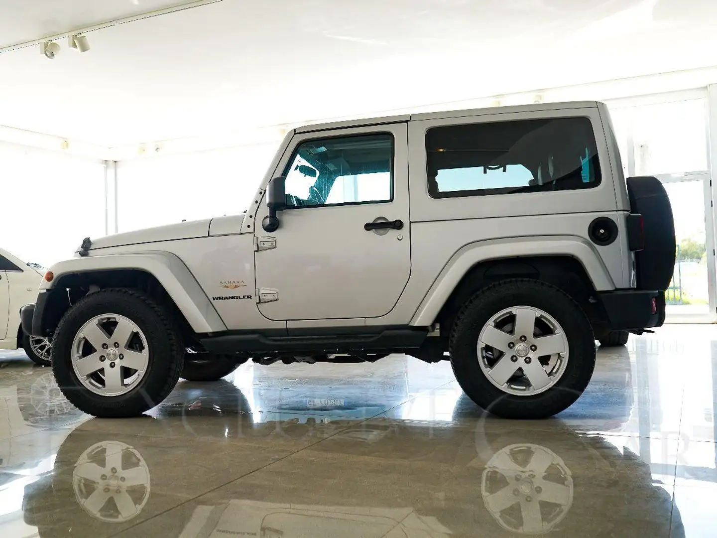 Jeep Wrangler 2.8 CRD DPF Sahara Grijs - 2