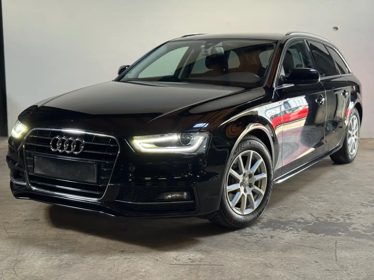 Audi A4 A4 Avant 2.0 TDi S line Black - 1