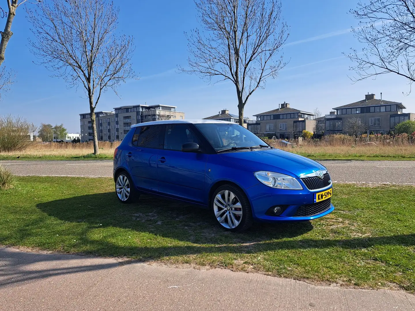 Skoda Fabia 1.4 TSI RS (APK APRIL 2026) Azul - 1