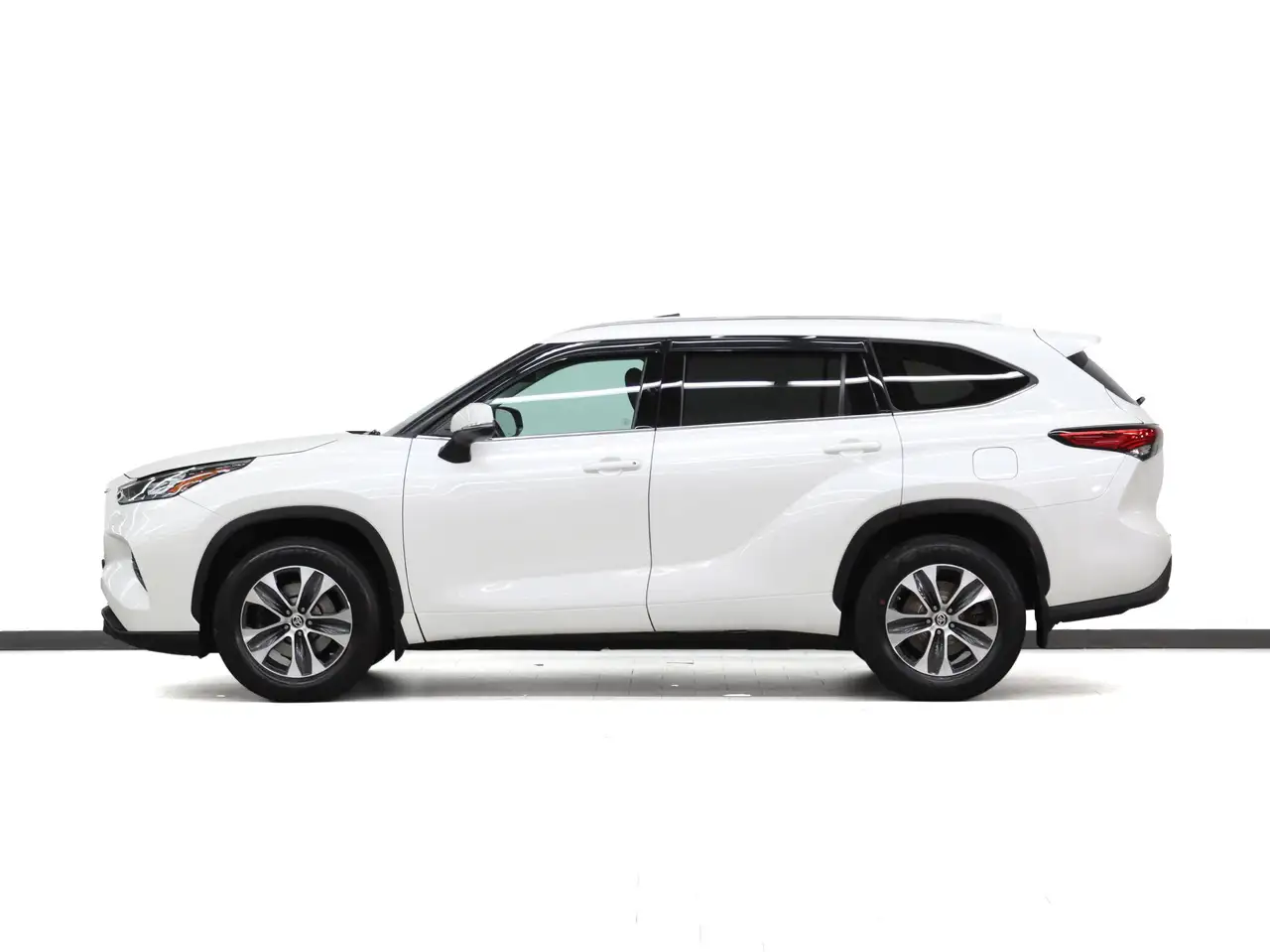 Toyota Highlander снимка Toyota Highlander