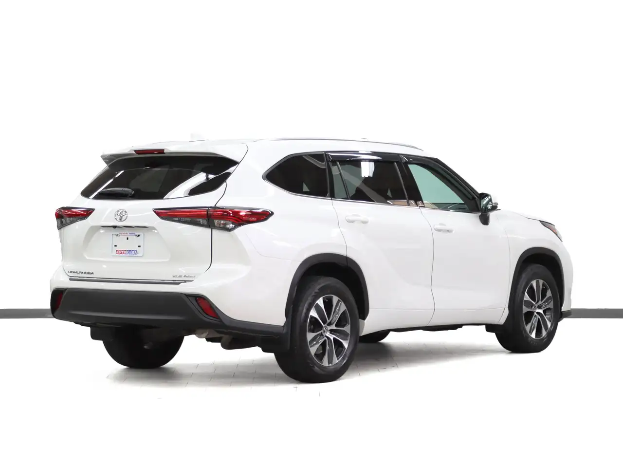 Toyota Highlander снимка Toyota Highlander