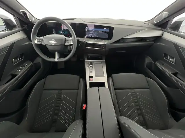 Opel Astra view 7