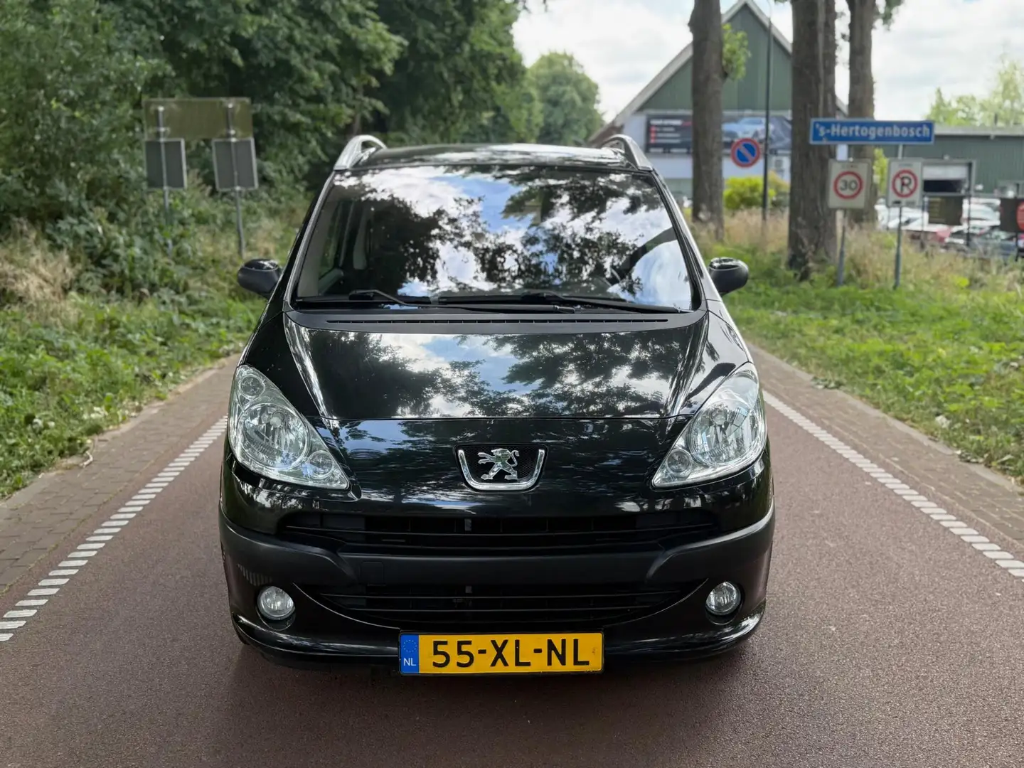 Peugeot 1007 1.4-16V Gentry AIRCO!APK!MOOIE AUTO! Zwart - 2