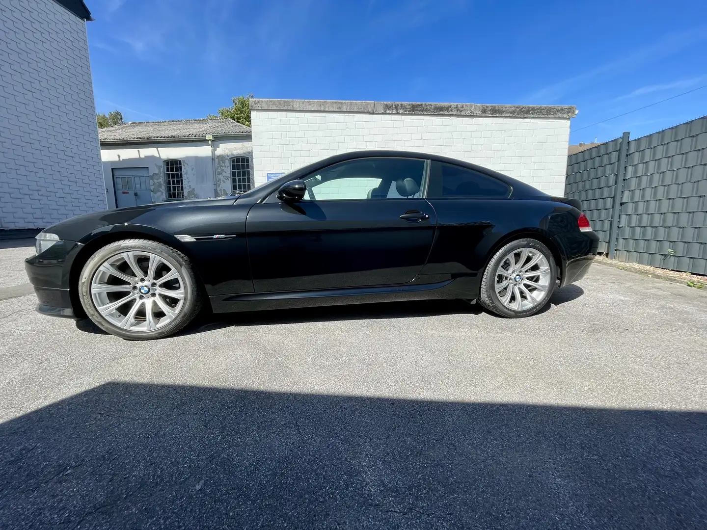 BMW M6 V10 Coupé Schwarz - 2